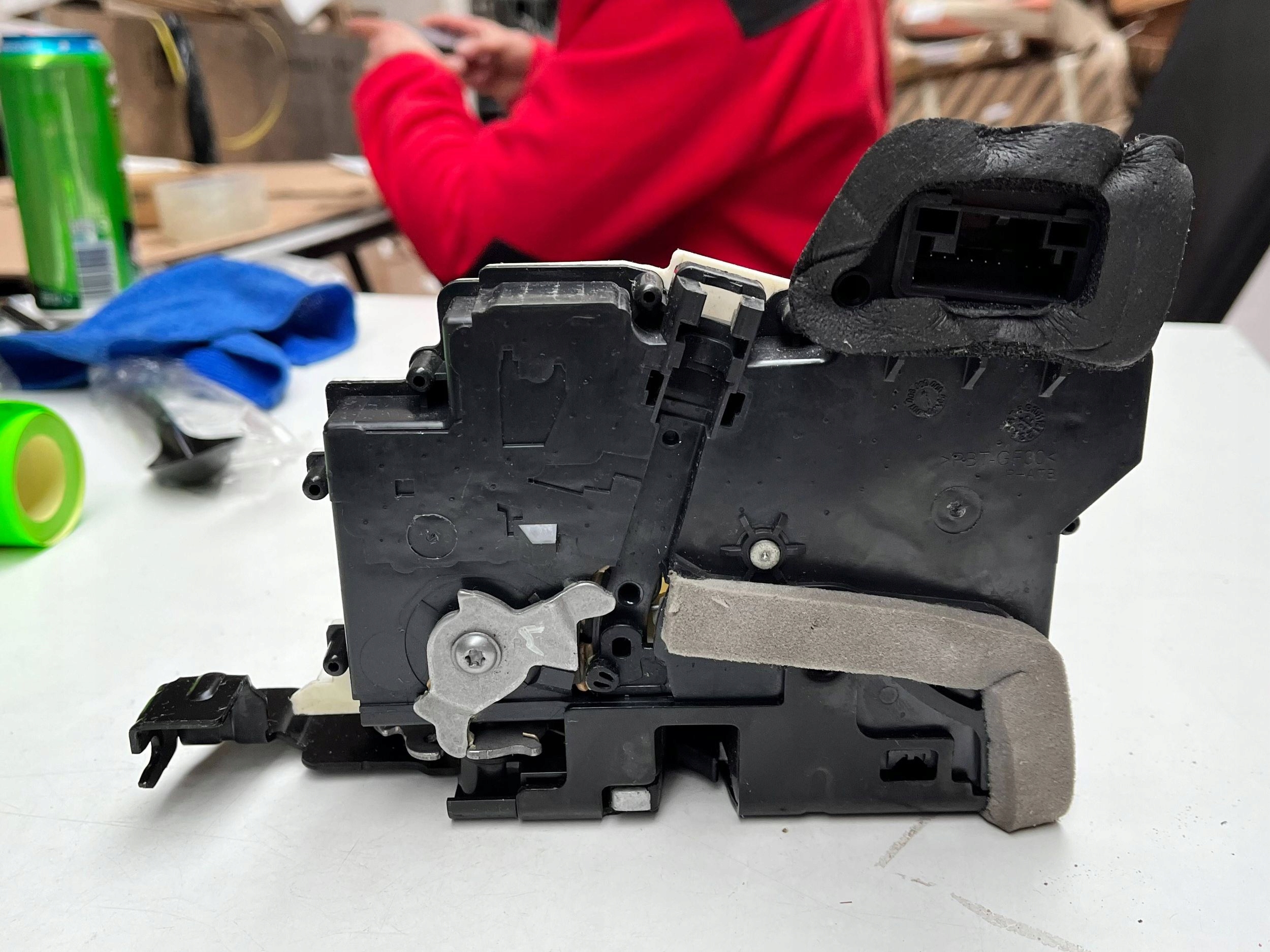 lock door right front AUDI A8 D5 sedan/sedan 4N1837016B !J
