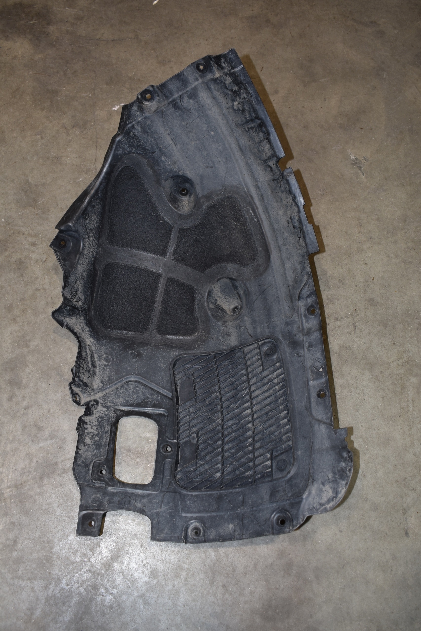IDEALNE mudguard front front right BMW X7 G07 1