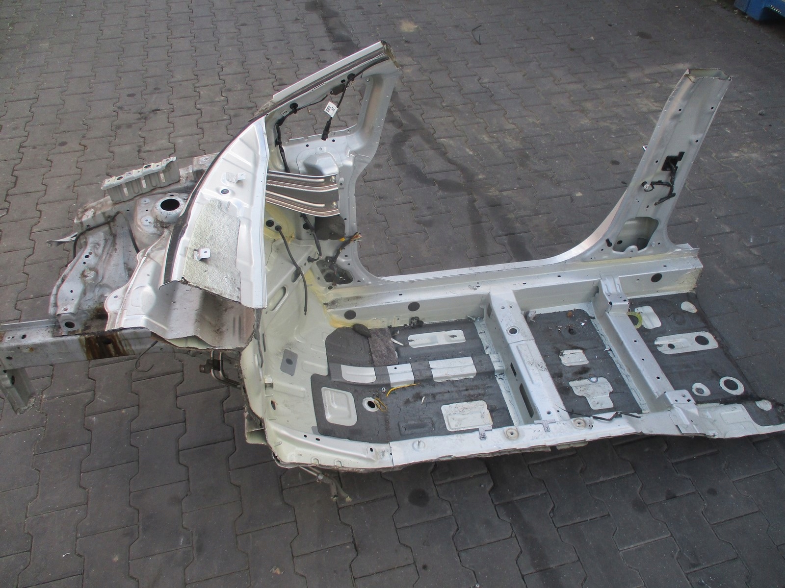 quarter right KIA RIO III 11R 5D