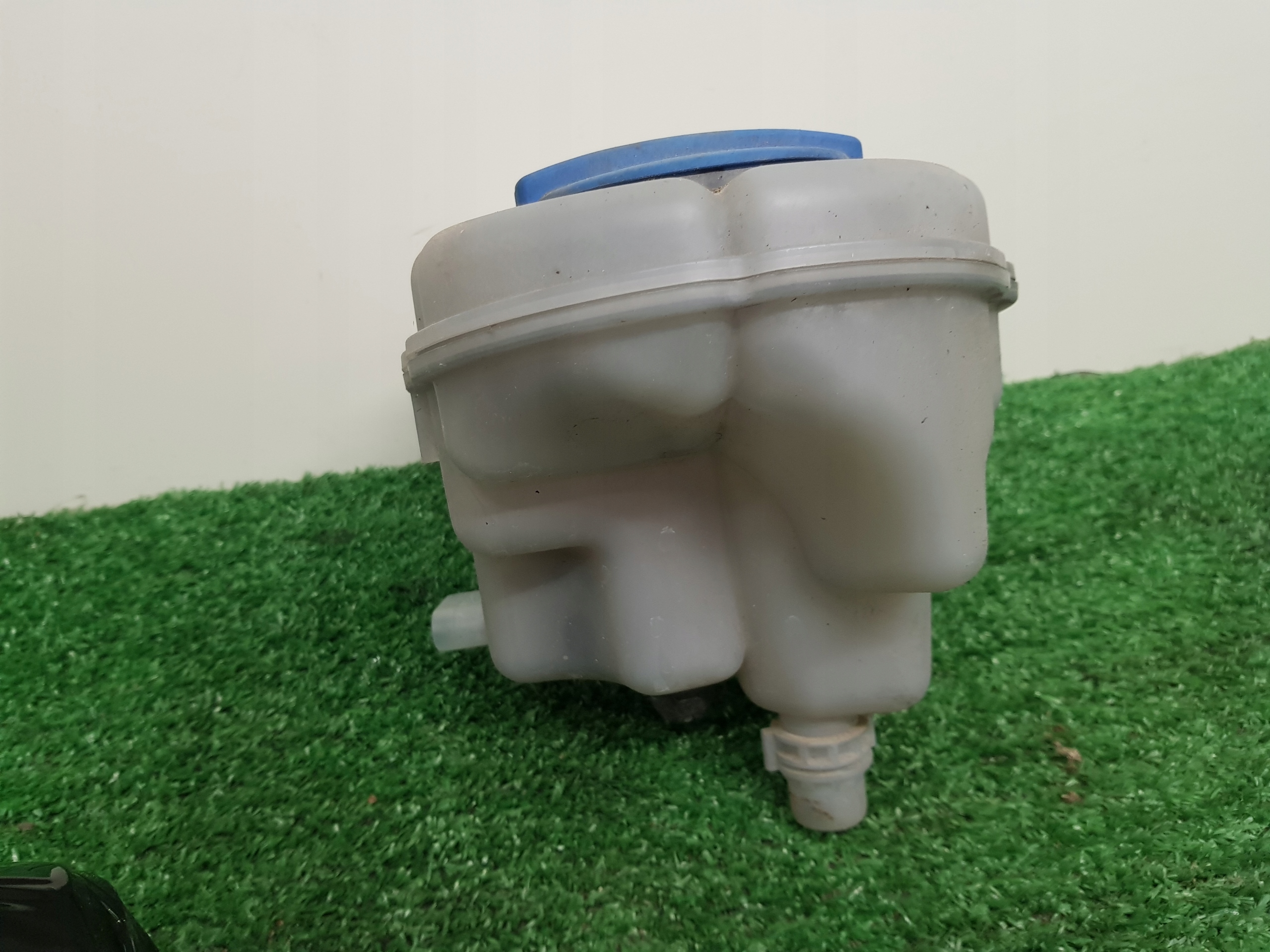 Réservoir eau AUDI A6-C7 4G0421403G
