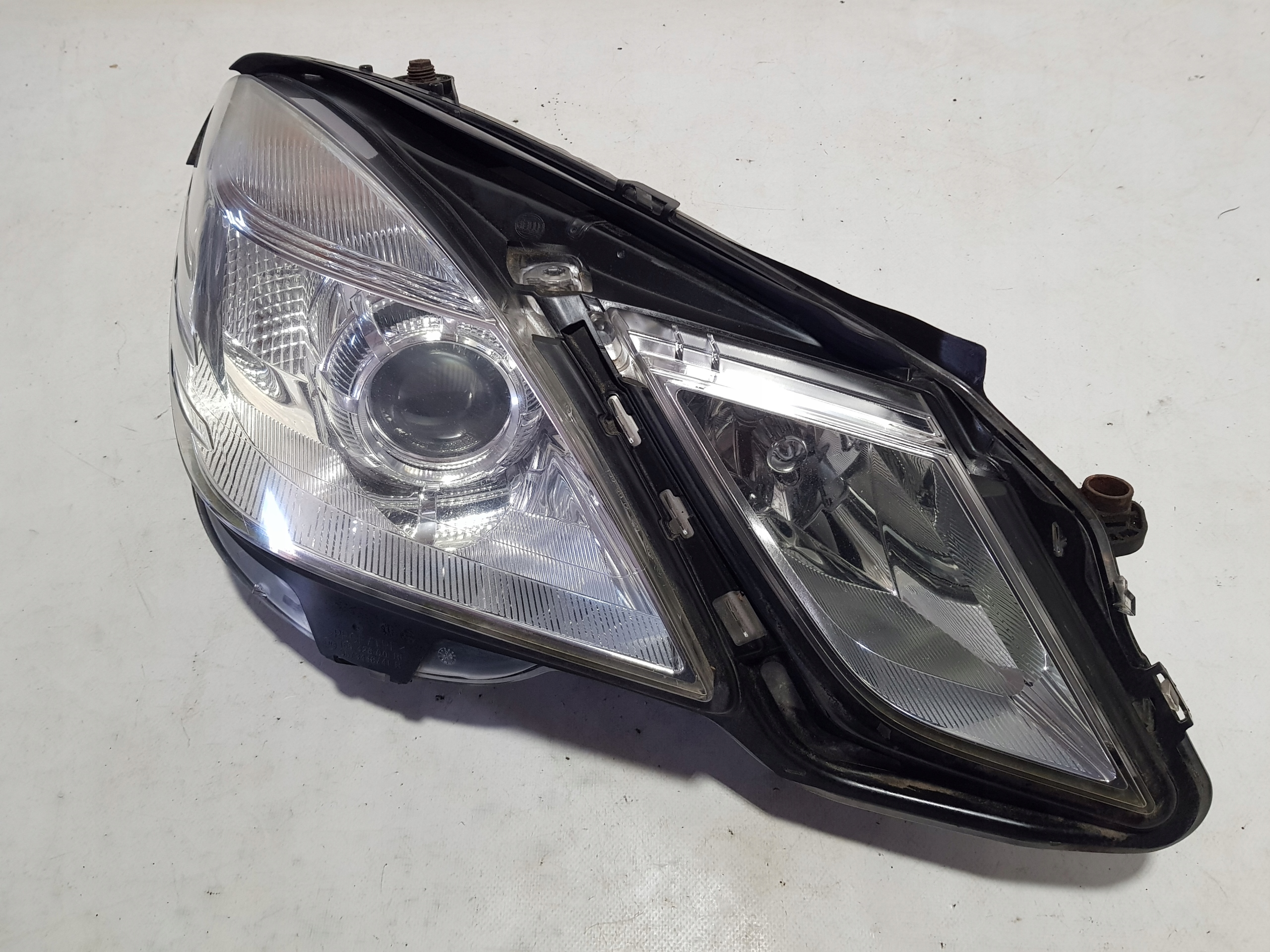 light right front MERCEDES W212 H7 A2128200461 UK