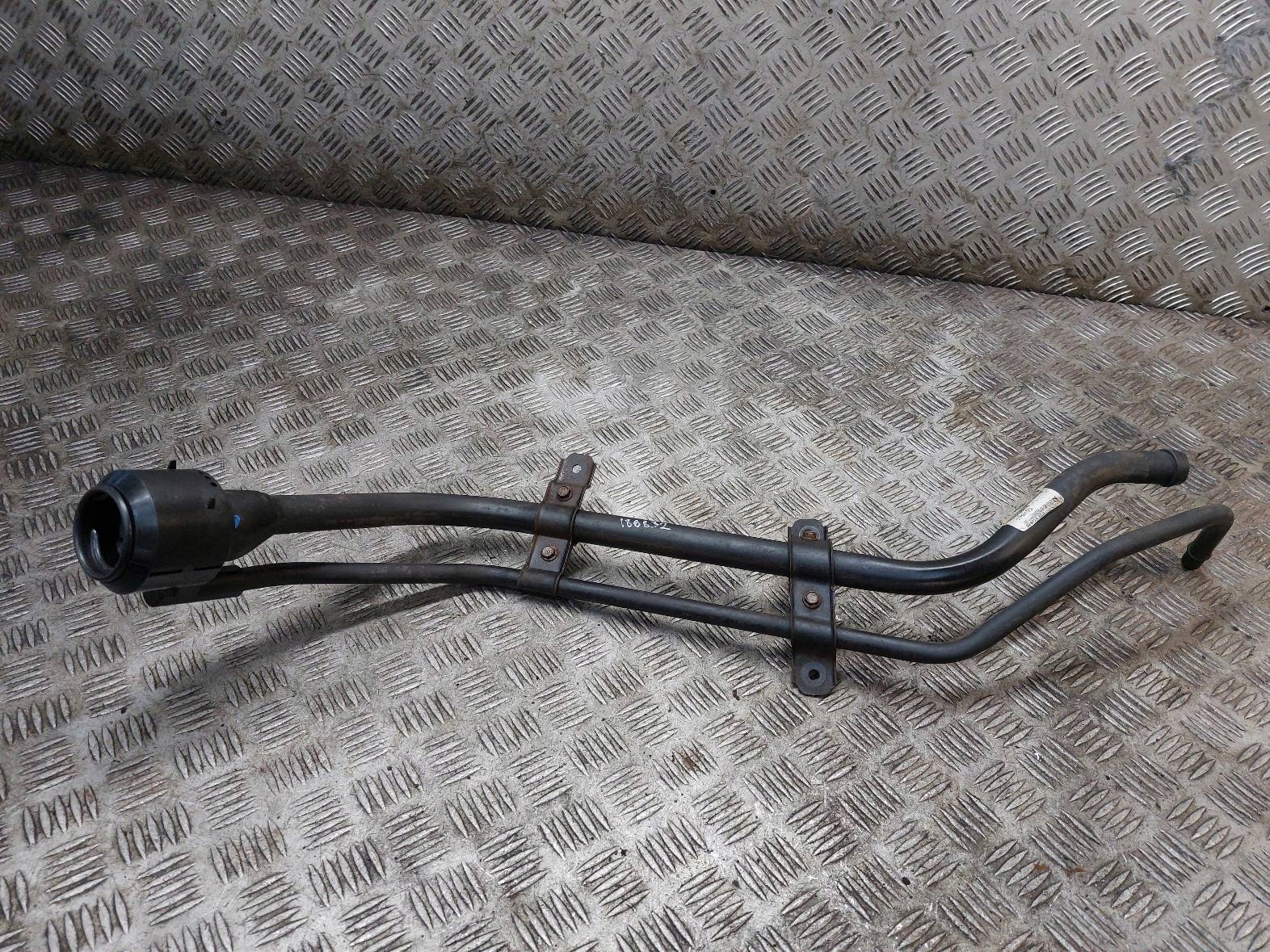rohr Tankklappe SANTA FE III 2.0 T