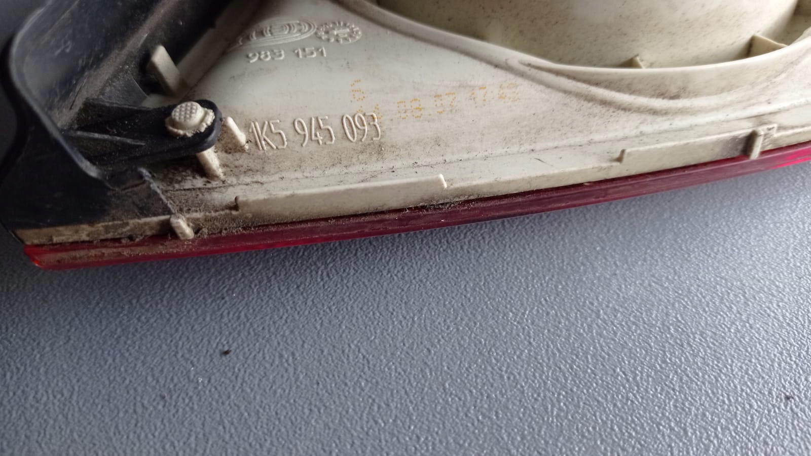 VW JETTA light left rear part 1K5945093 EU