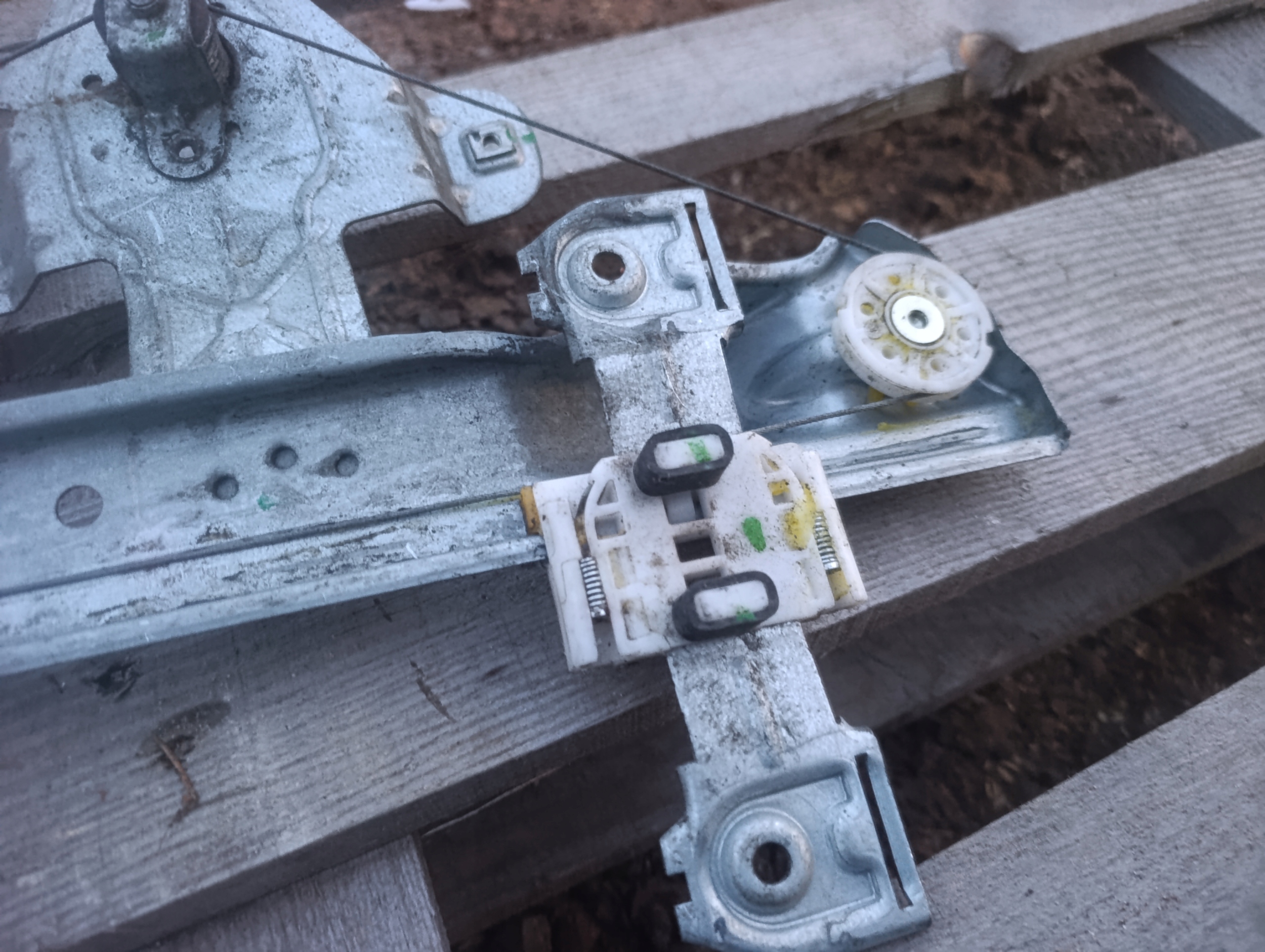 mechanism window regulator left rear part left rear OPEL MERIVA B 13265804