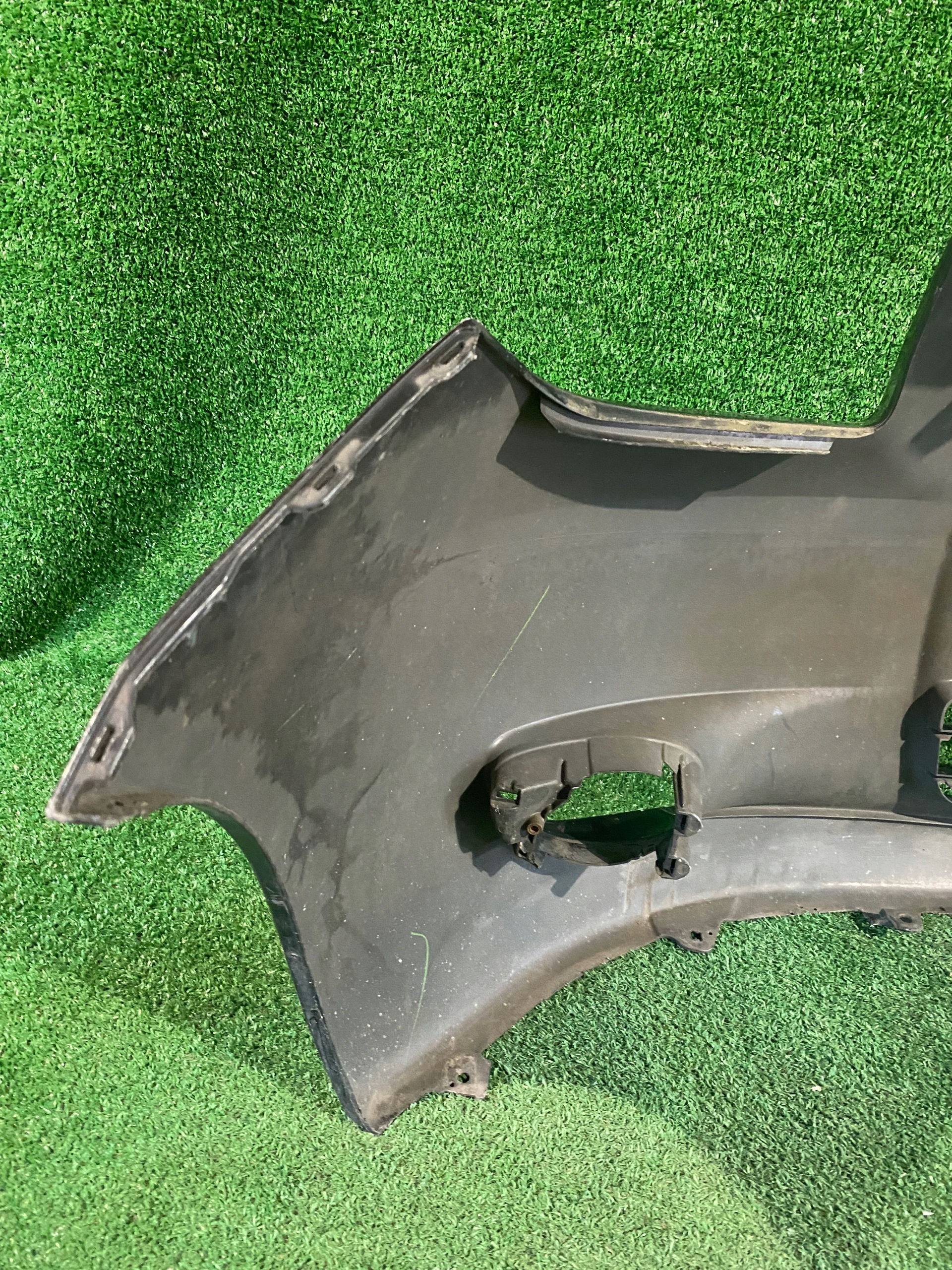 front bumper front TOYOTA YARIS II