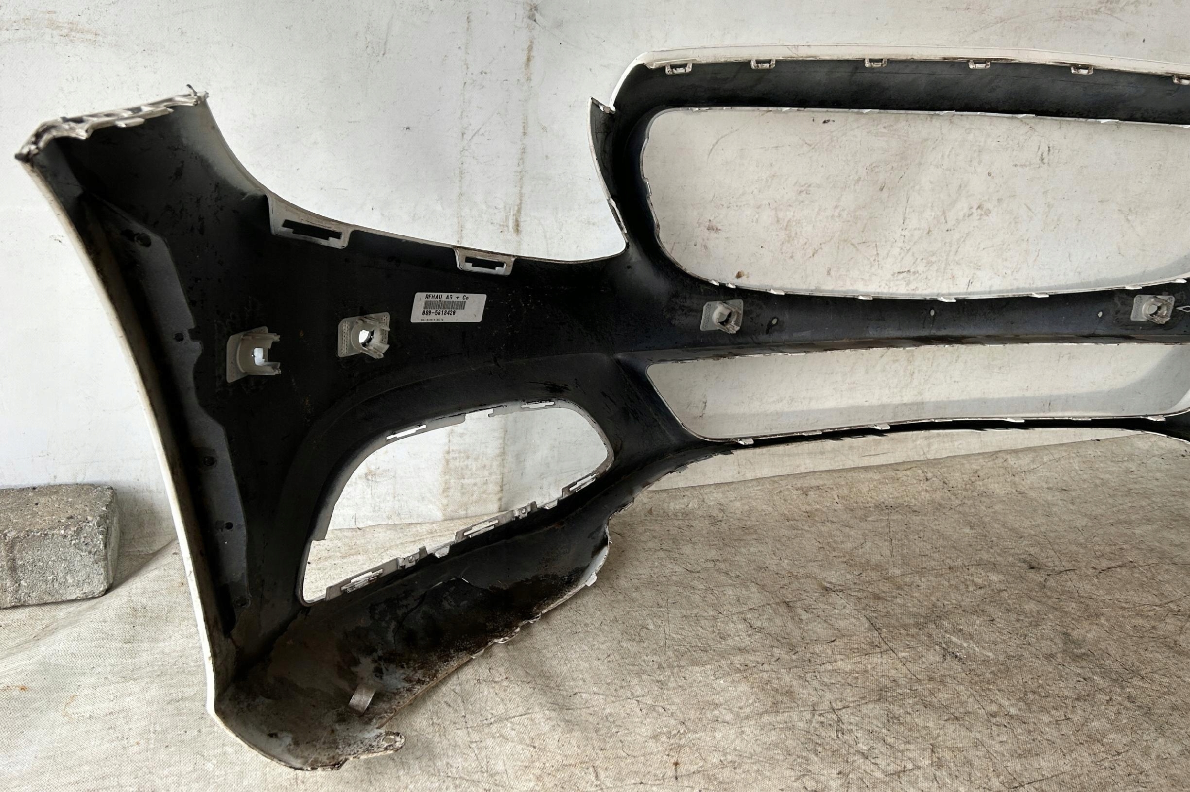 bumper front MERCEDES C-KLASA 205 14- PDC