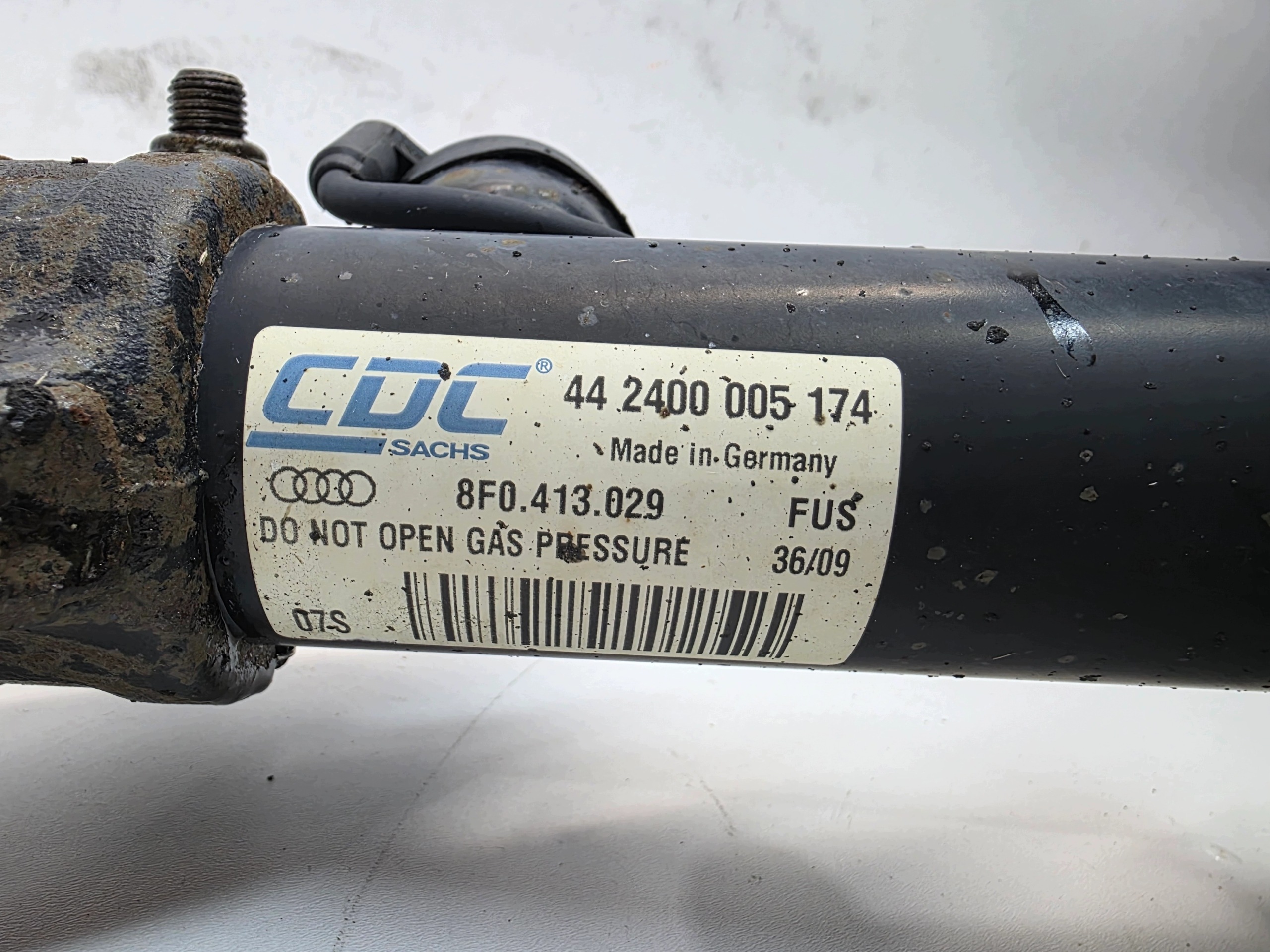 shock absorber left front AUDI A4 B8 A5 8T 8F0413029 AKTYWNY complete !!!