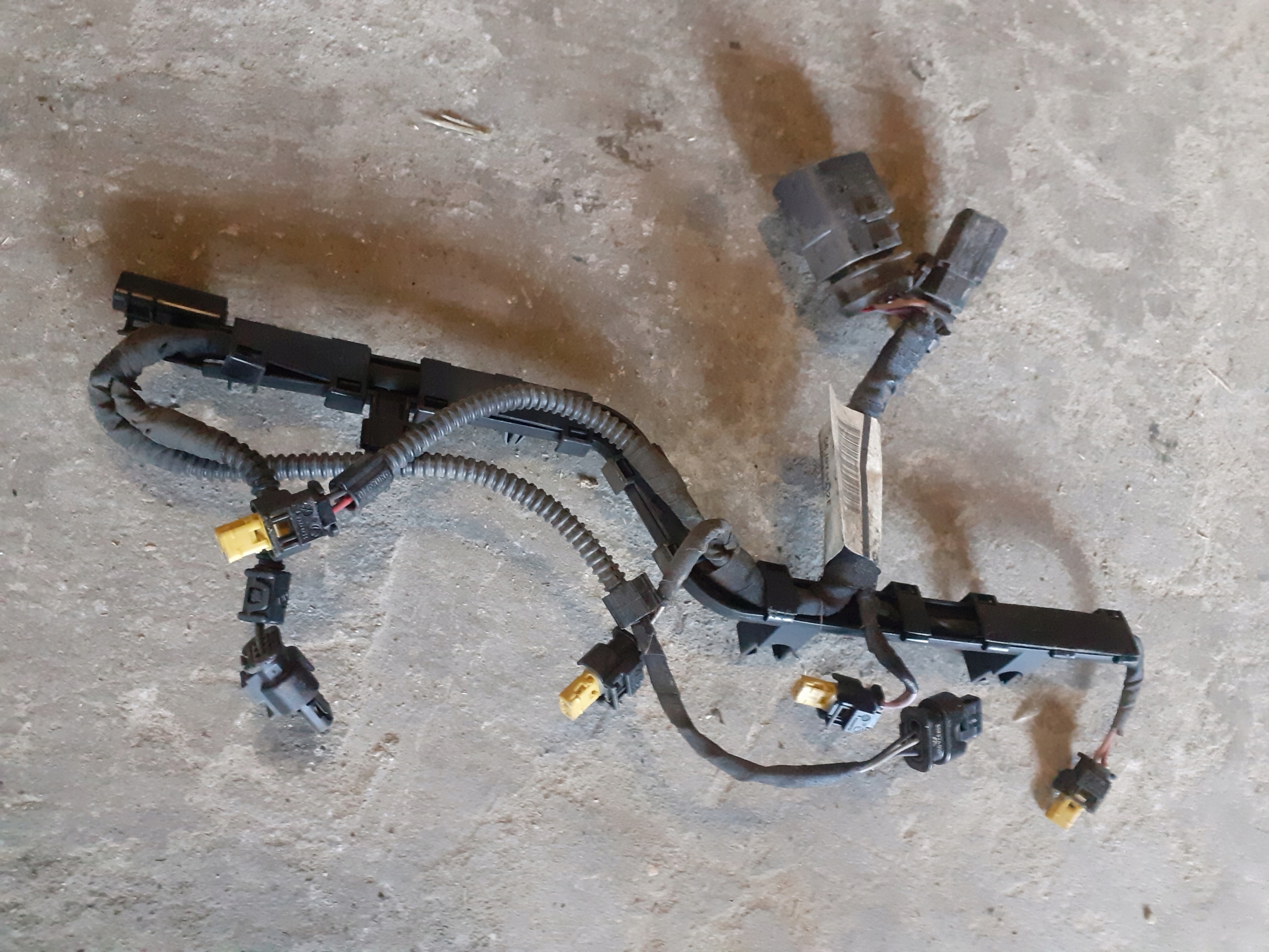 WIAZKA WTRYSKIWACZY 1.8 - 2.0 TFSI TSI 06J971082E