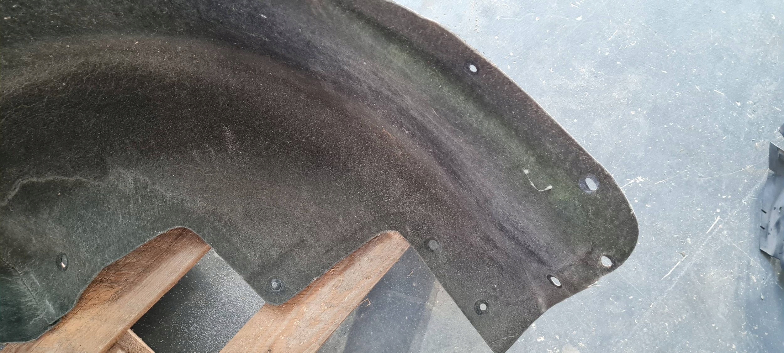 Chrysler Pacifica 2022 mudguard left left rear part rear. ORG MOPAR 68450819AB