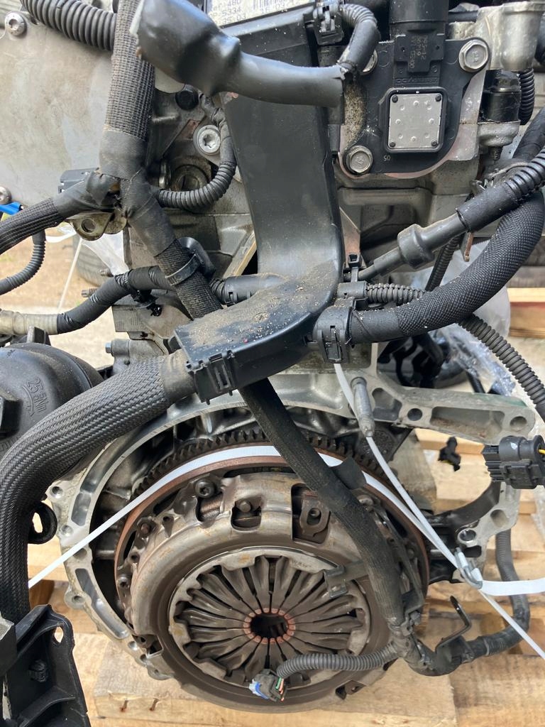 engine KOMPLET 1.6 VTI PEUGEOT 208 5F01 10FHCA