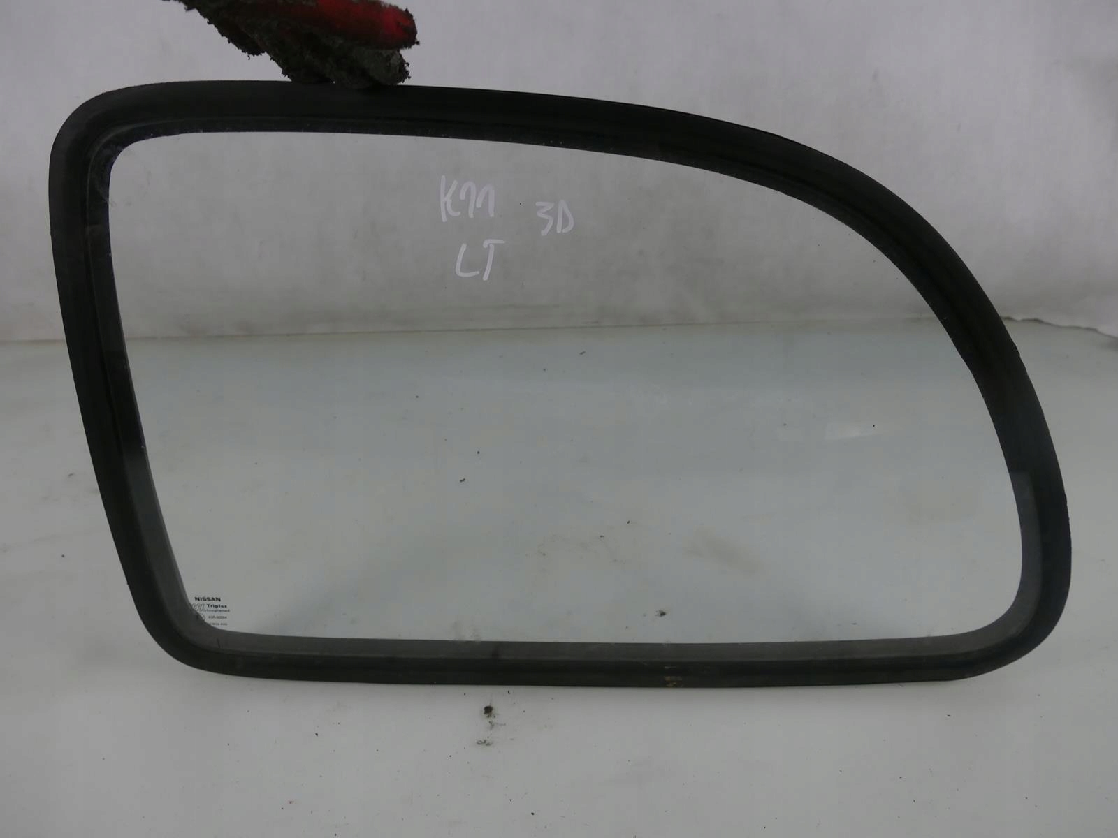 NISSAN MICRA K11 SZYBA KAROSERYJNA LEWY TYŁ AUTO 3-DRZWIOWE