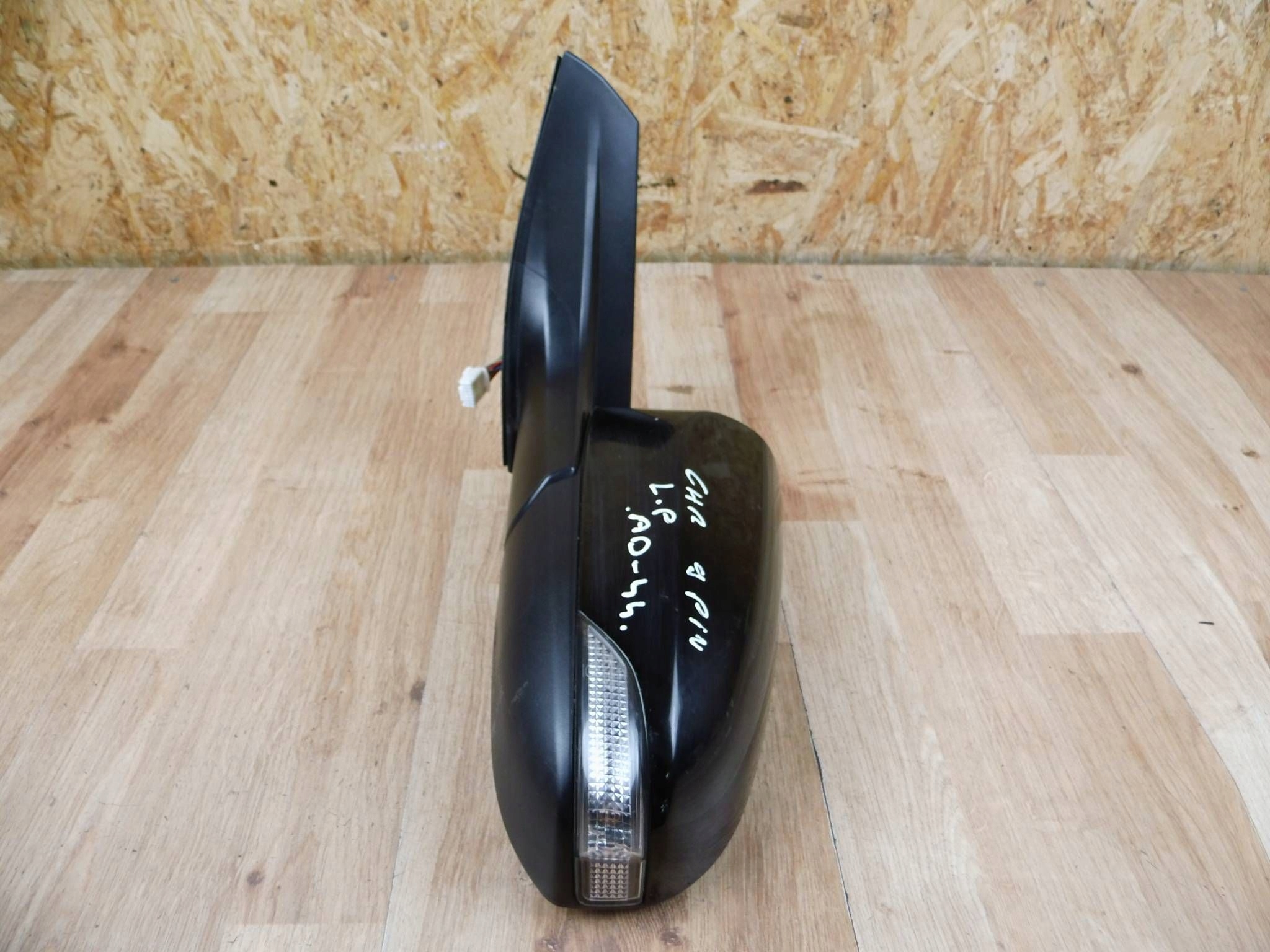 Toyota C-HR CHR mirror left 9-PIN - 048540