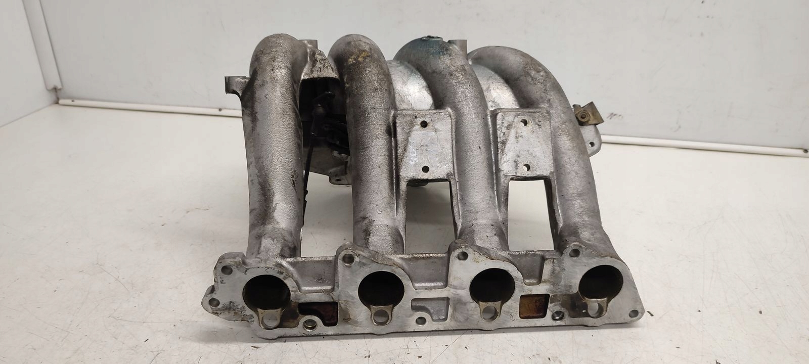 intake manifold dolotowy Mercedes W124 2,2