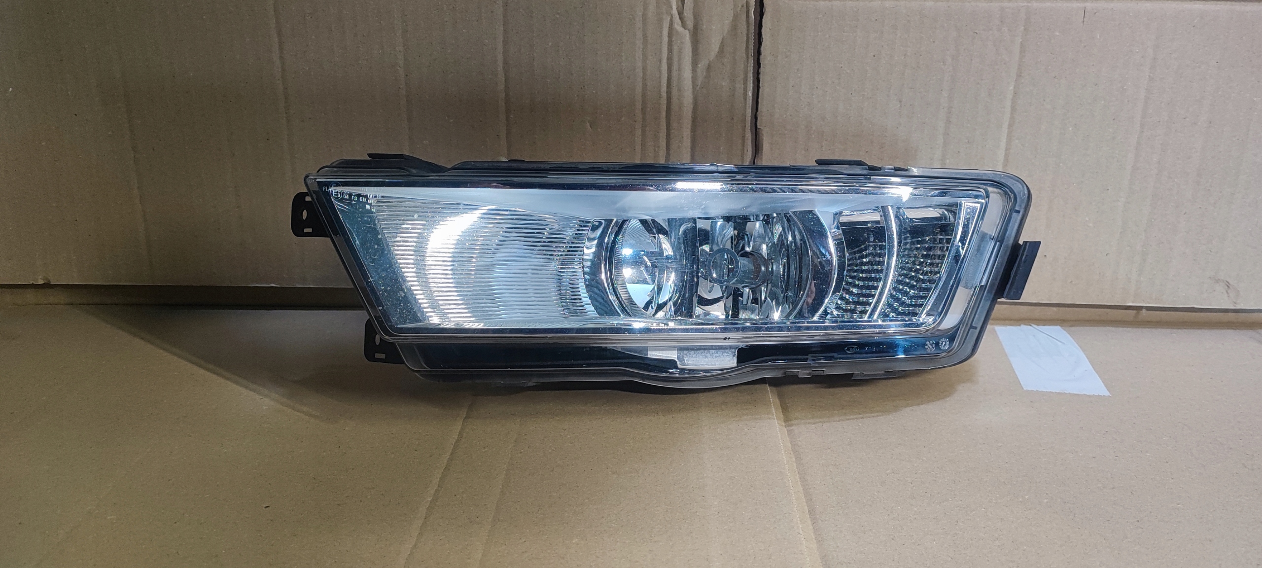 SKODA RAPID 12-17 Nebelscheinwerfer links LED Original LADNY