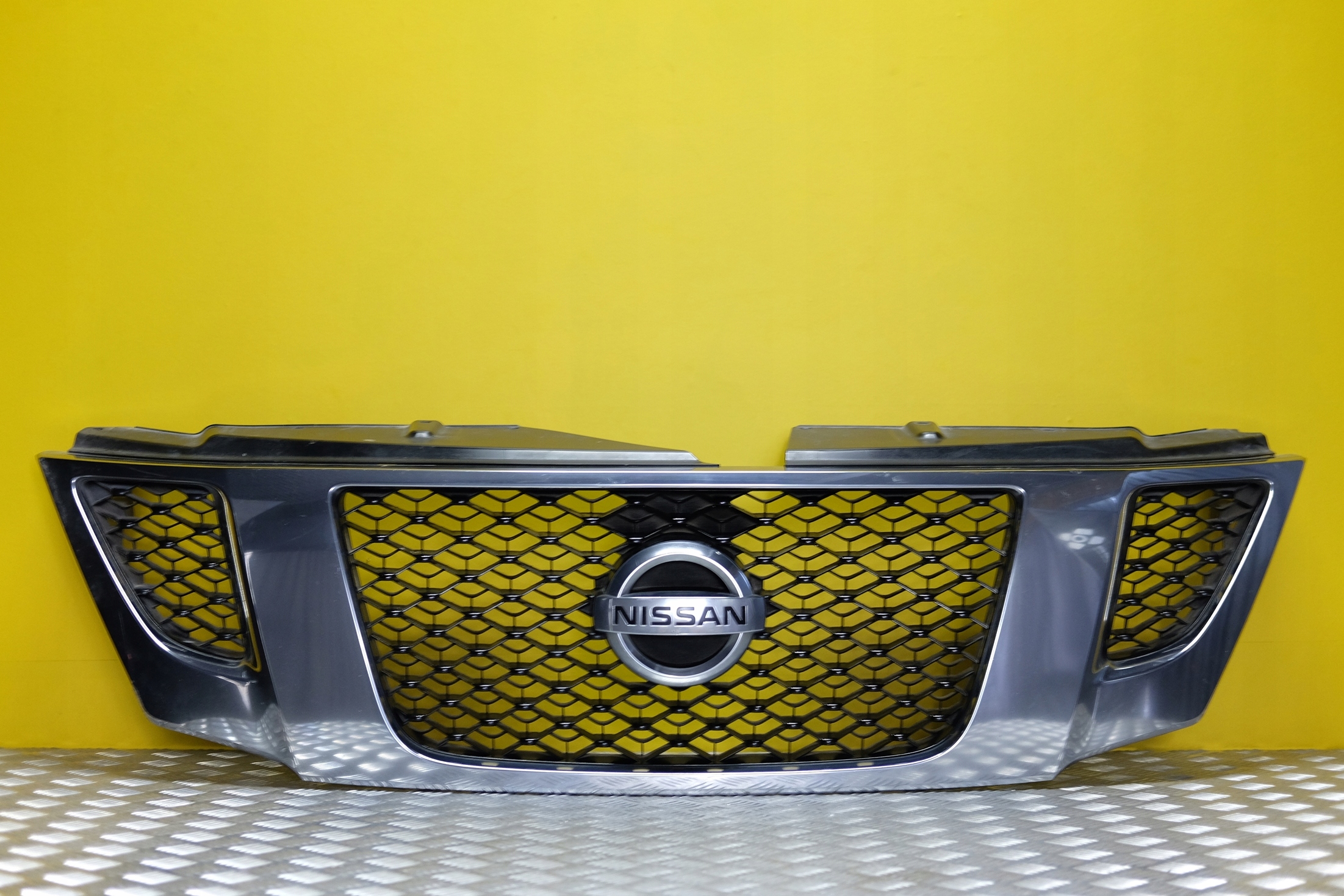 NISSAN PATROL Y62 2010- РЕШІТКА РАДІАТОРА РЕШІТКА ПЕРЕД