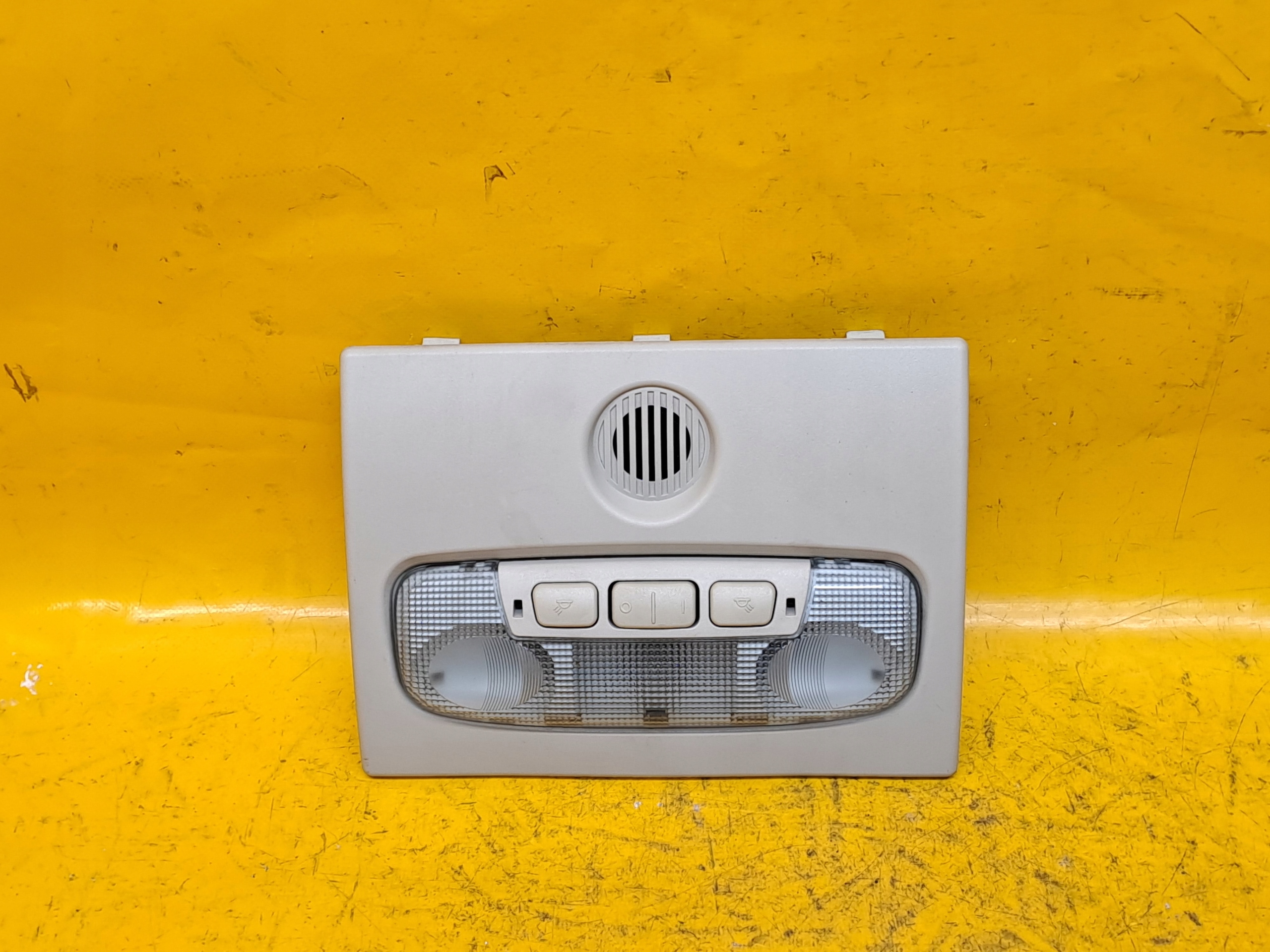 ПОТОЛОЧНАЯ ЛАМПА FOCUS MK2 HB 4M51A045B54D