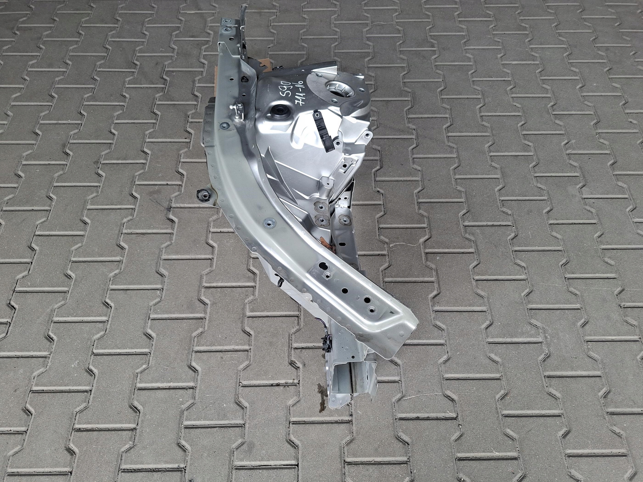 quarter right VOLVO S90 II 711 -16