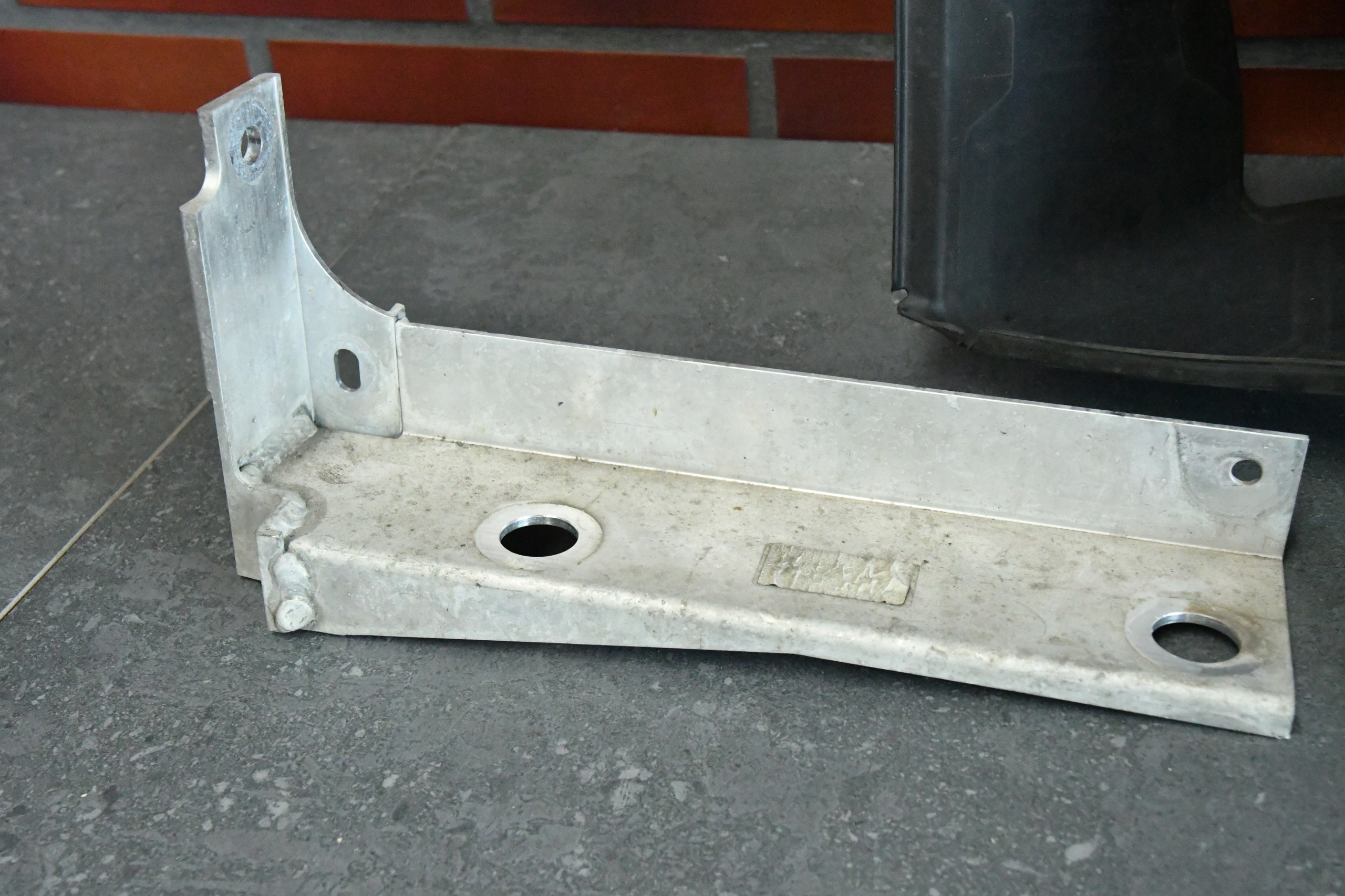 front panel, wall holder right lower bracket BMW Z4 G29 M40i