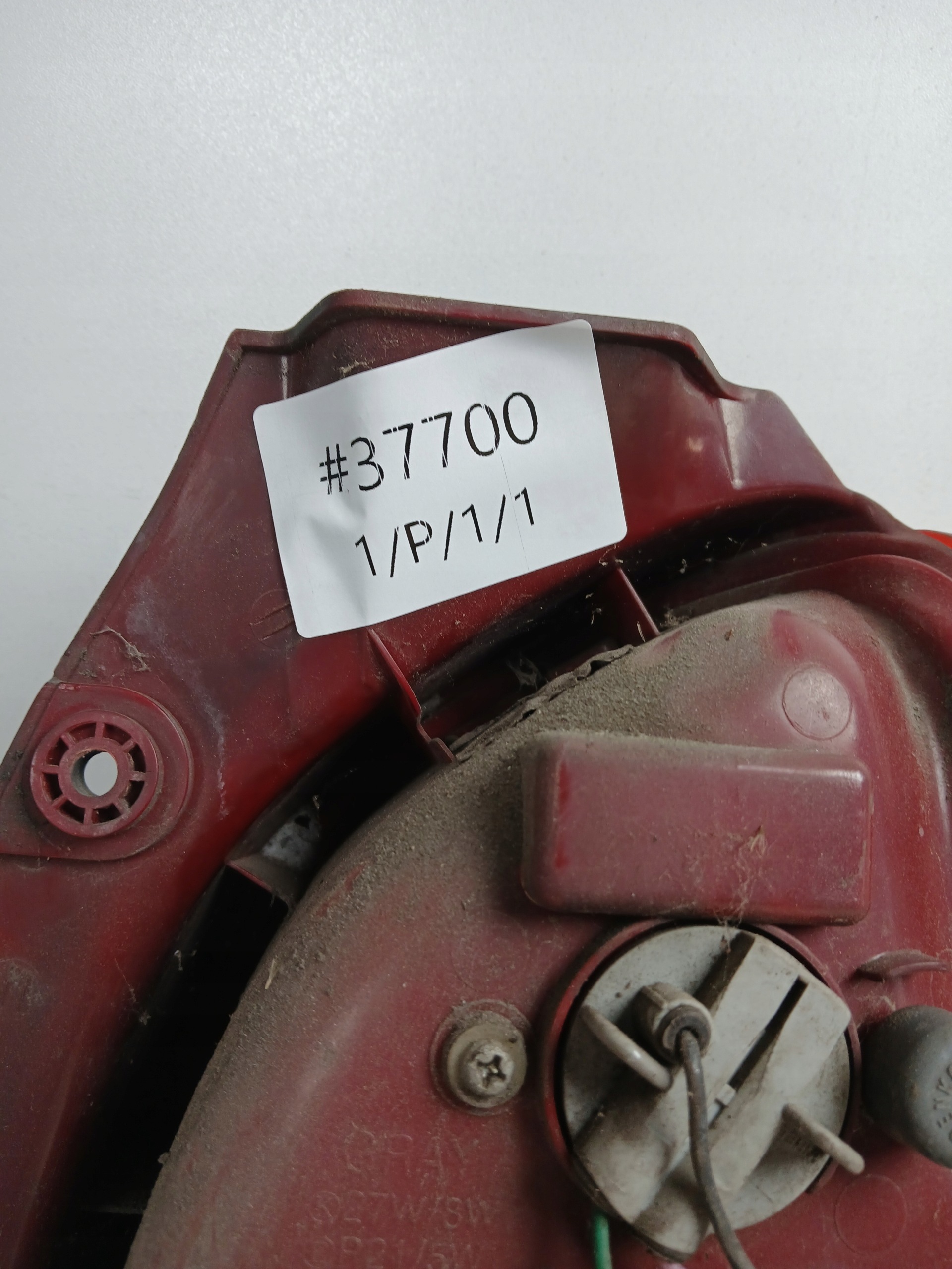 HYUNDAI TERRACAN and LIFT light left rear part