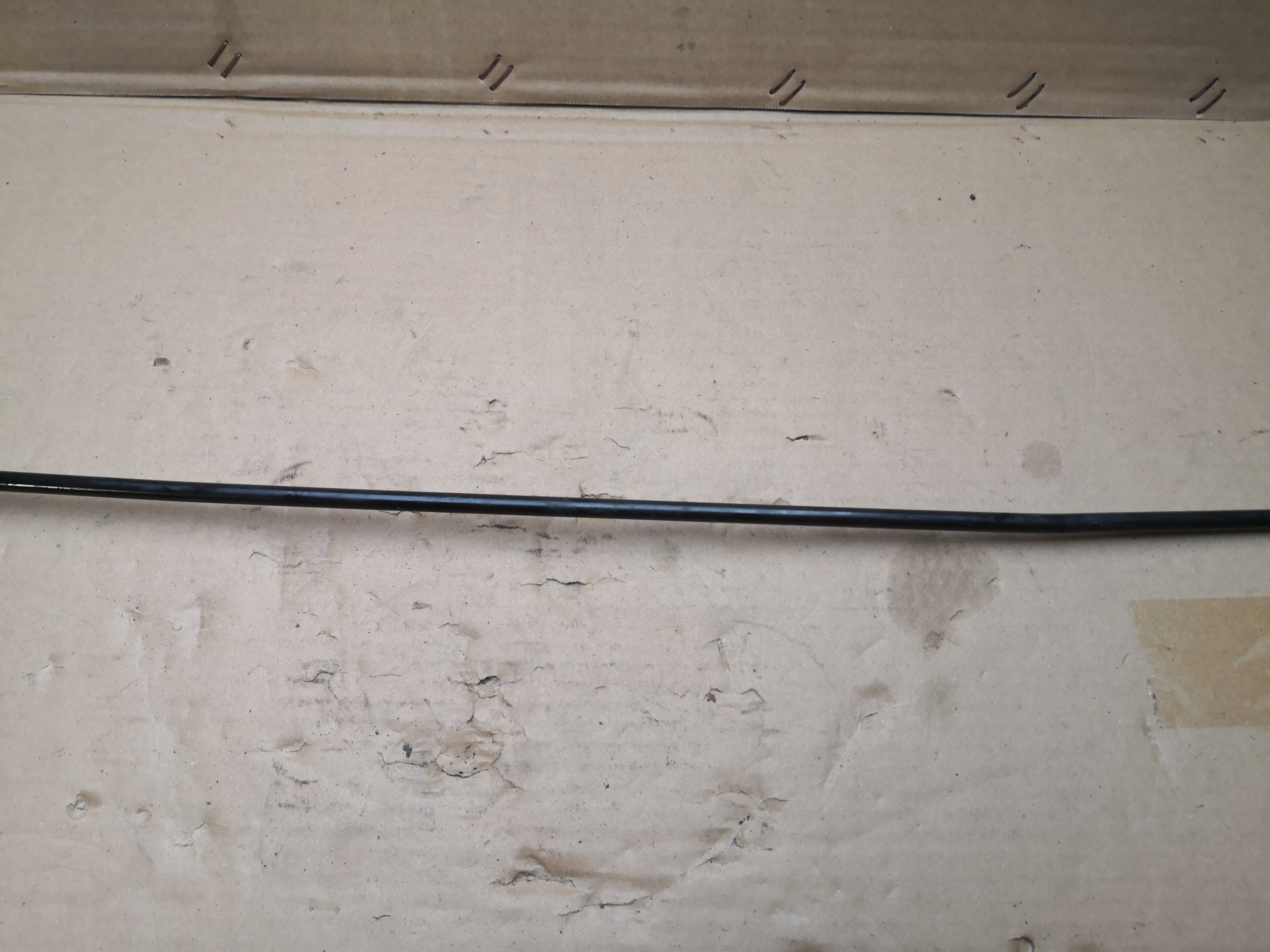 Support du capot VW POLO IV 9N LIFT 6Q0823363B