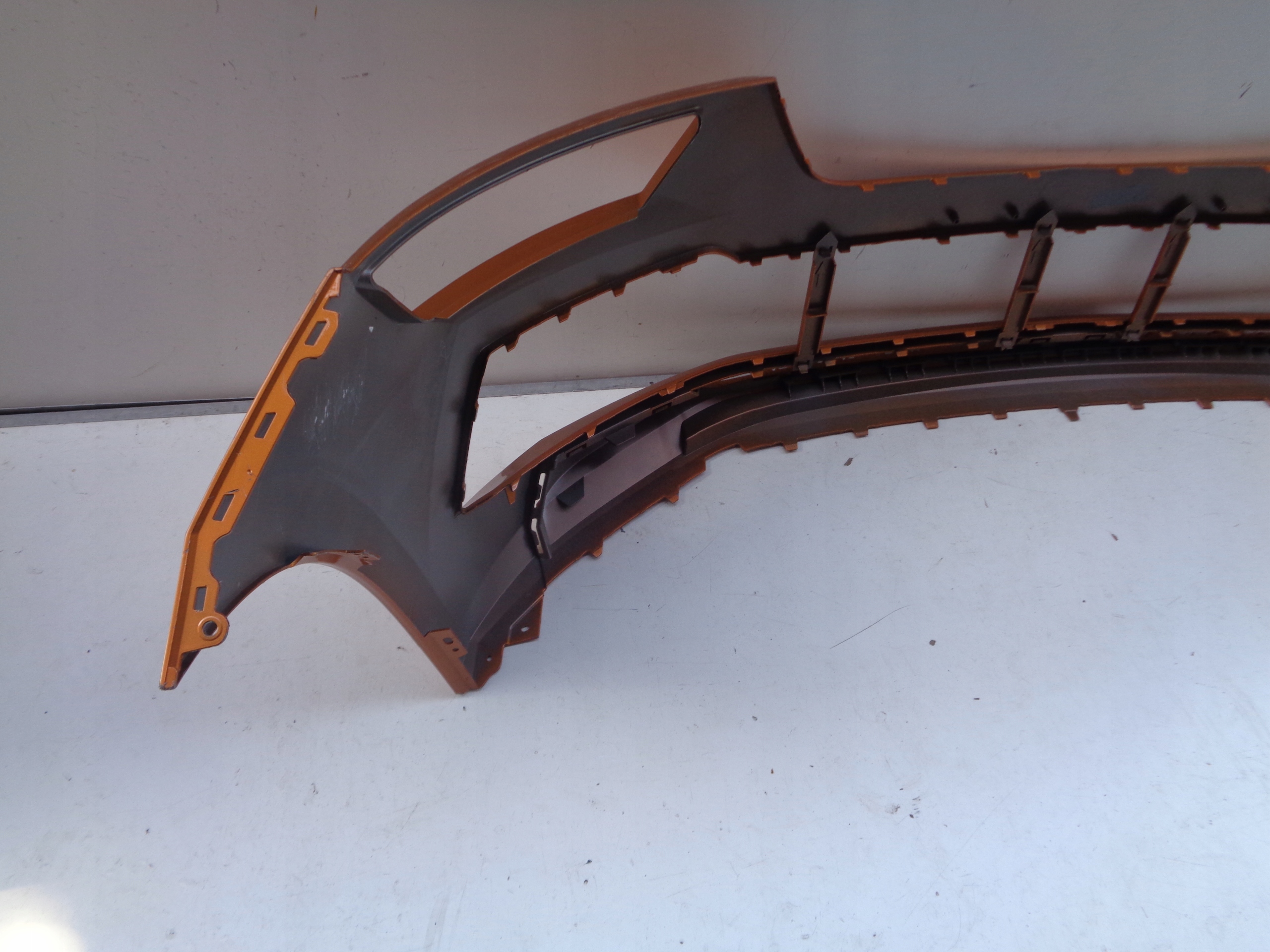 Frontstoßstange SKODA KOMIQ 658 18 NR 29011