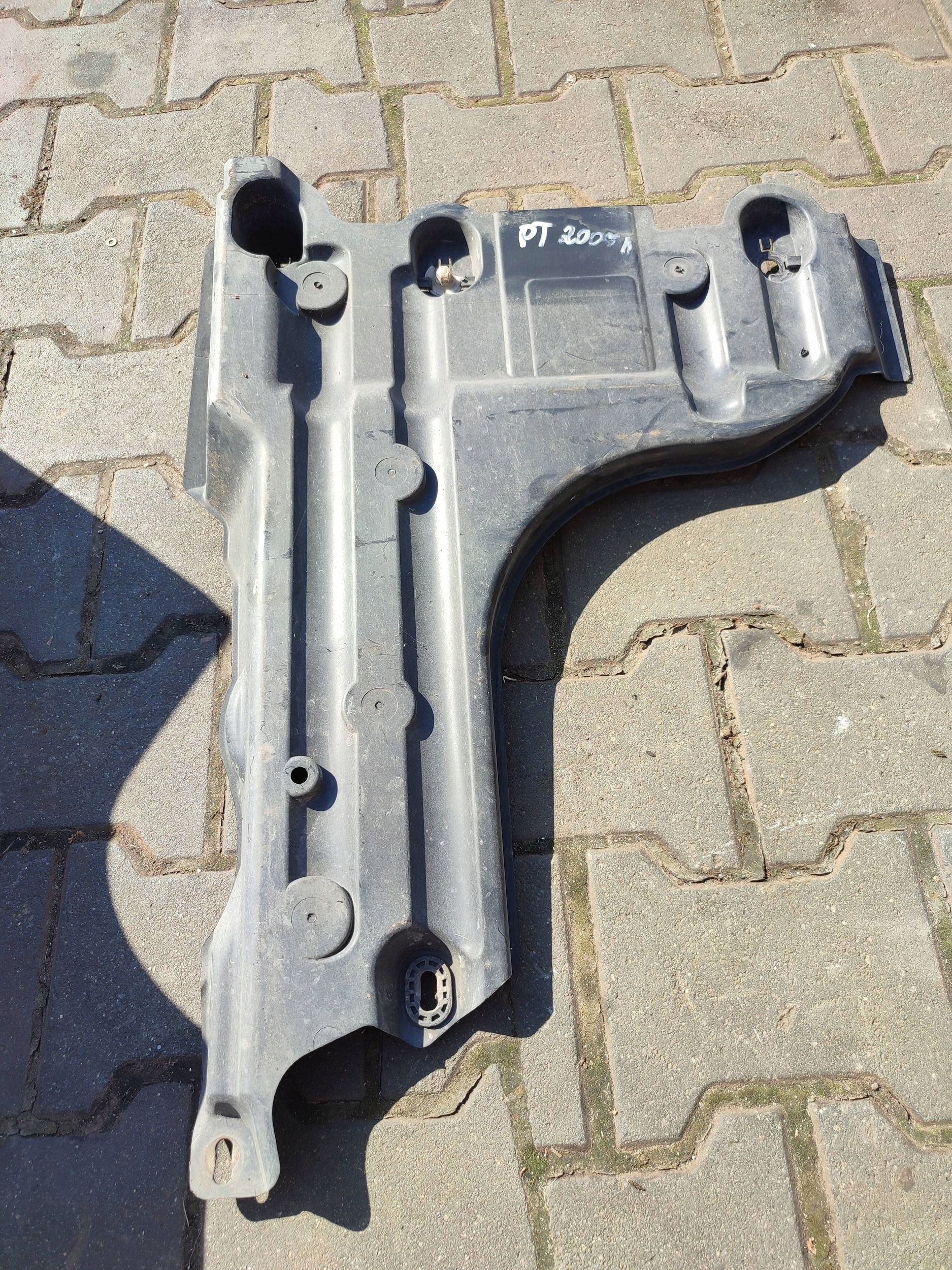 Peugeot 2008 II 2020 rear part side right cover rear chassis below boot
