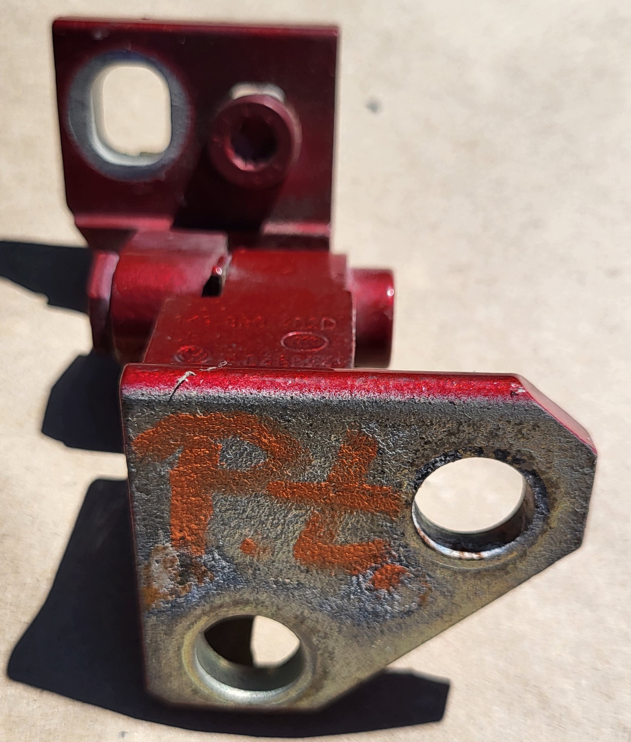 hinge door right rear part rear upper VW GOLF V 1K9833402D red/claret