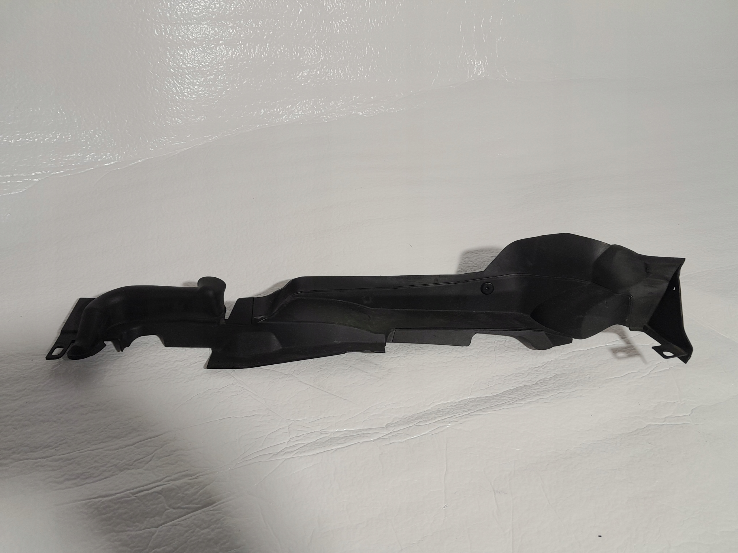 AUDI A4 B9 Couverture tablier moteur Interne Couverture Aile 8W0821169B