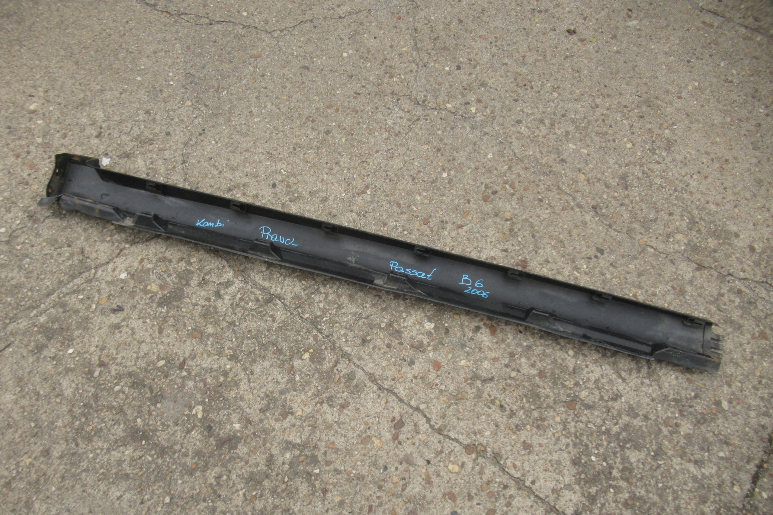 VW PASSAT B6 KOMBI 06R moulding threshold right