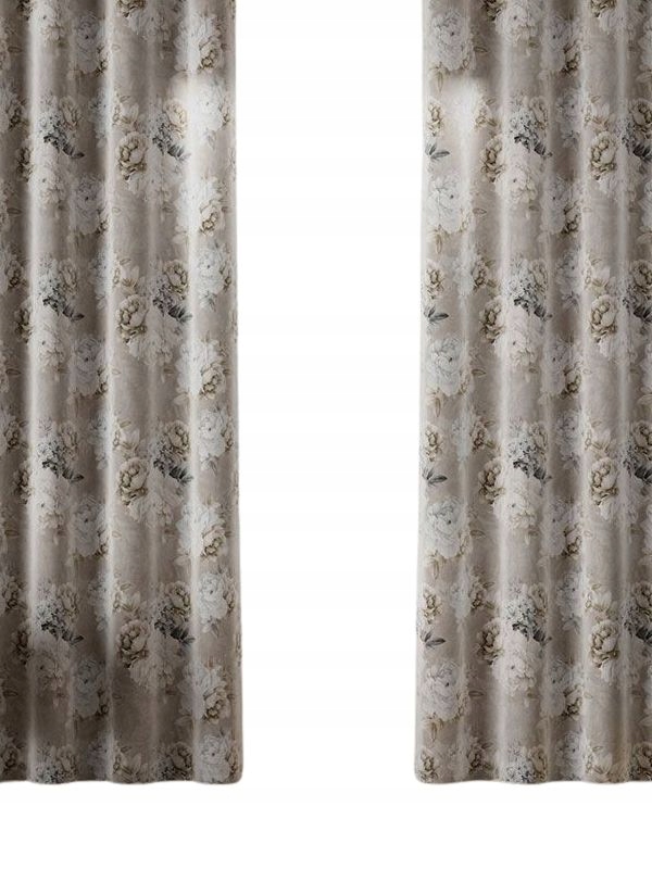 Sada závěsů do obývacího pokoje Elegantní Velvet Na Tašce 2ks 135x250