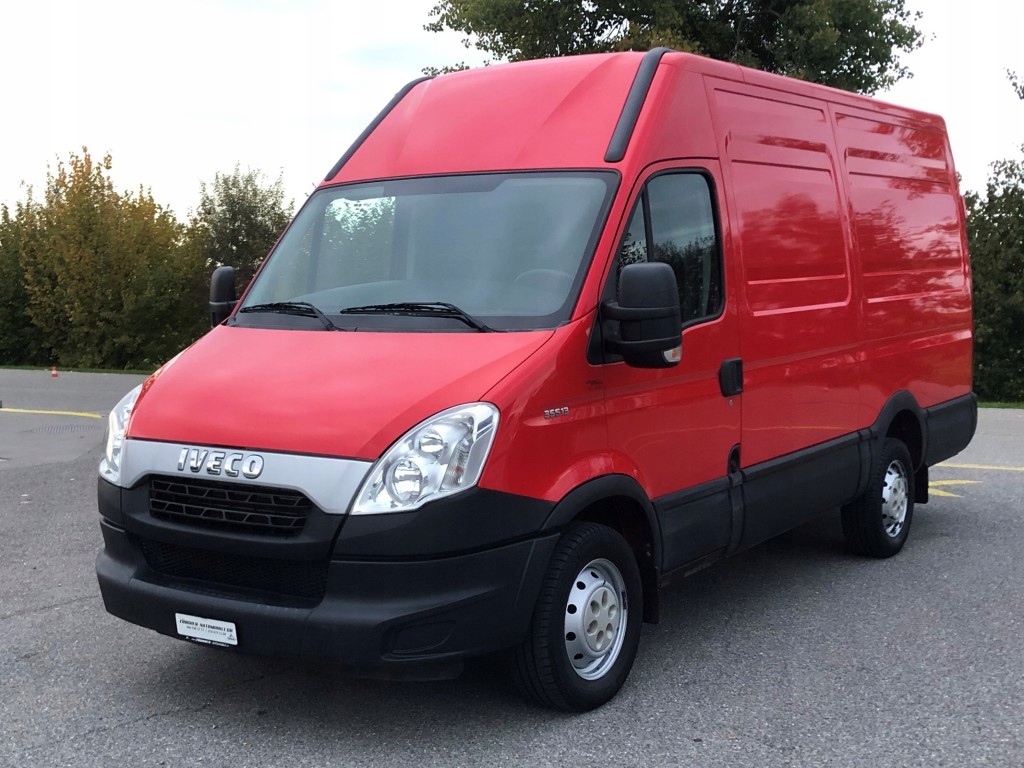 Pokrowce IVECO DAILY 1999-2013 100% TYPOWE Materiał materiał tapicerski