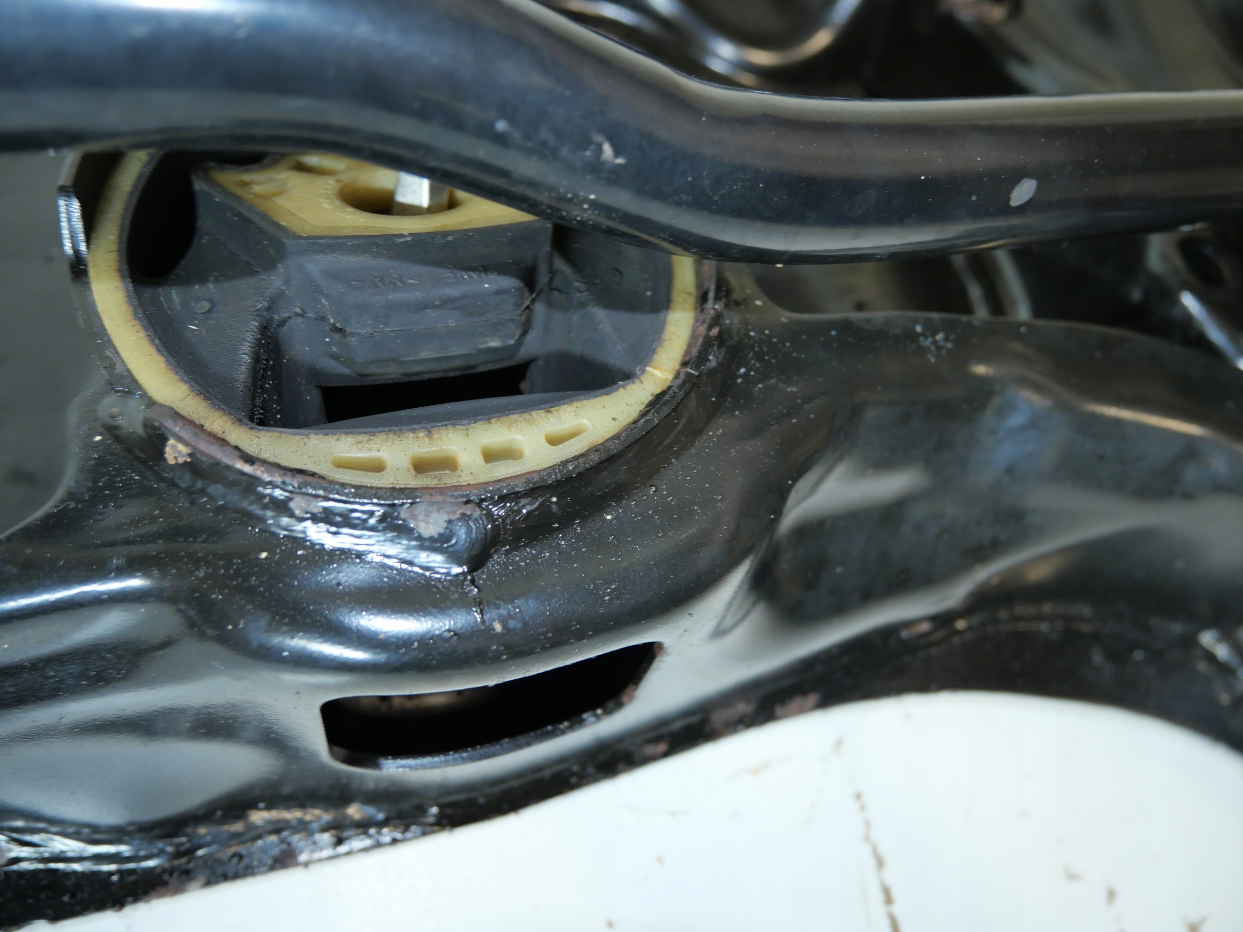 axle beam subframe axle beam front VW CADDY 1K0199315B