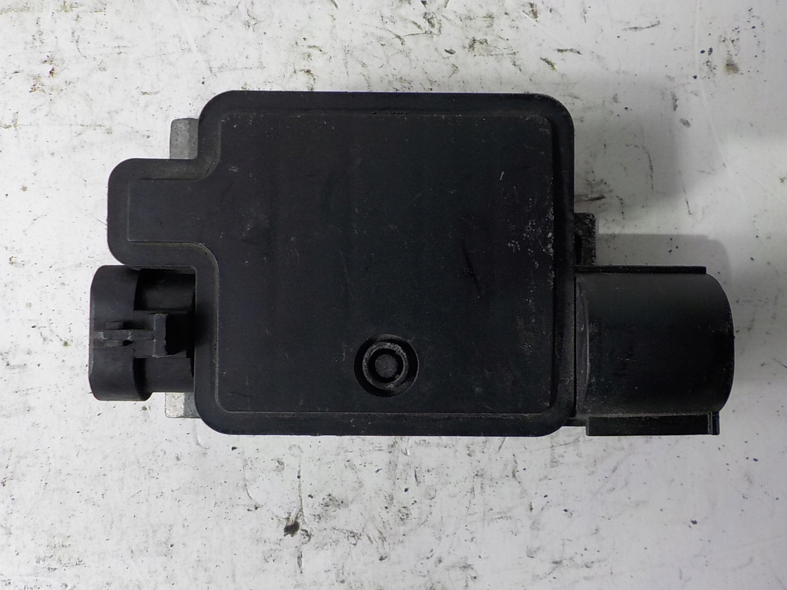 VOLVO MODUŁ STEROWNIK WENTYLATORÓW 940002904 Waga produktu z opakowaniem jednostkowym 1 kg