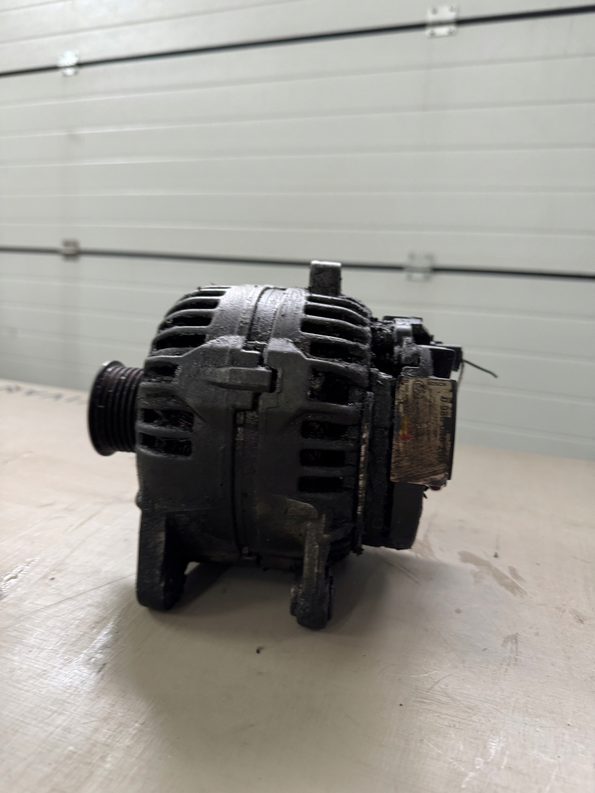 alternator BOSCH 0 986 046 280 RENAULT MASTER II INTERSTAR