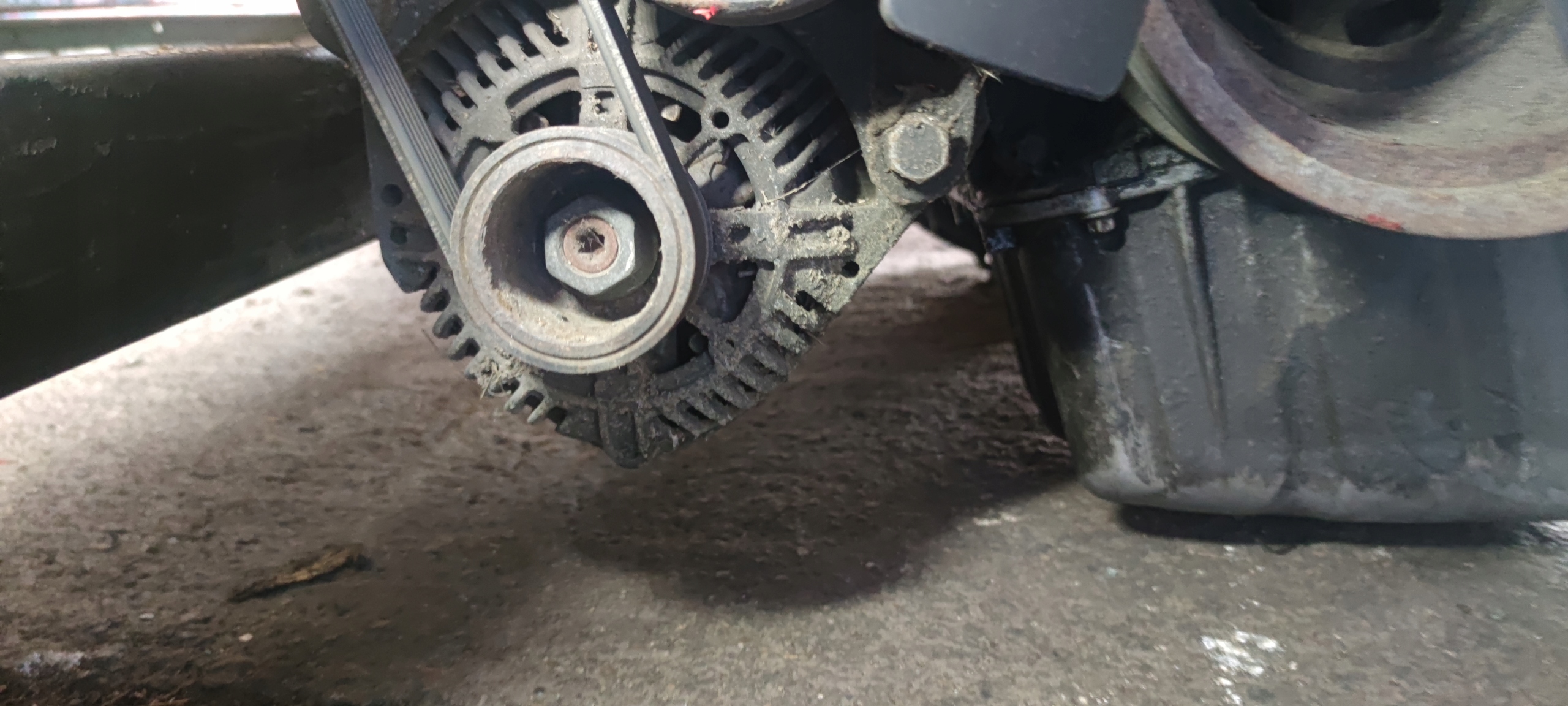 ГЕНЕРАТОР MERCEDES КЛК W208 2.3 A0101545402