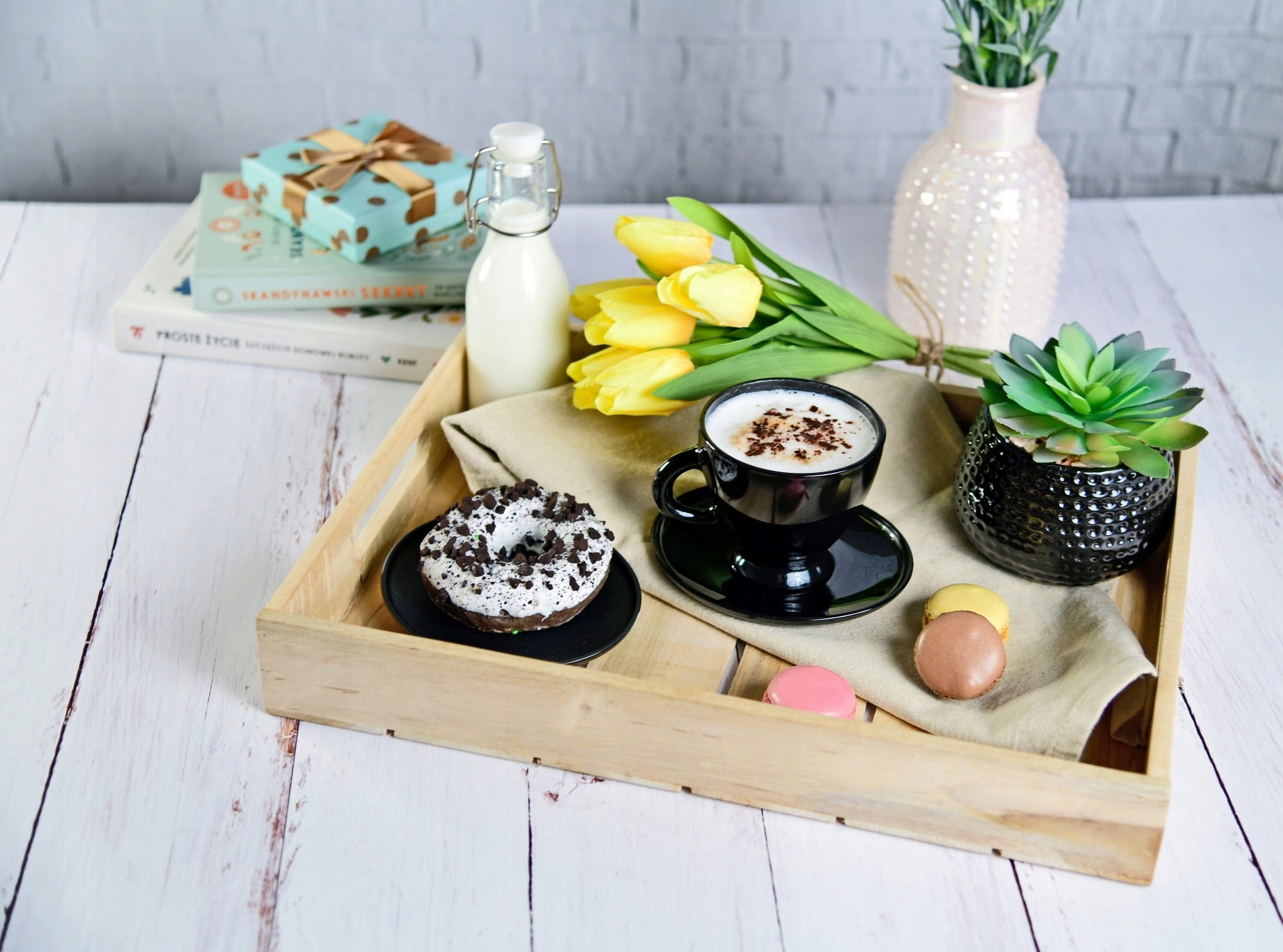 Glasmark CZARNA FILIŻANKA 230 ML ZE SPODKIEM, PREZENT Kolor czarny