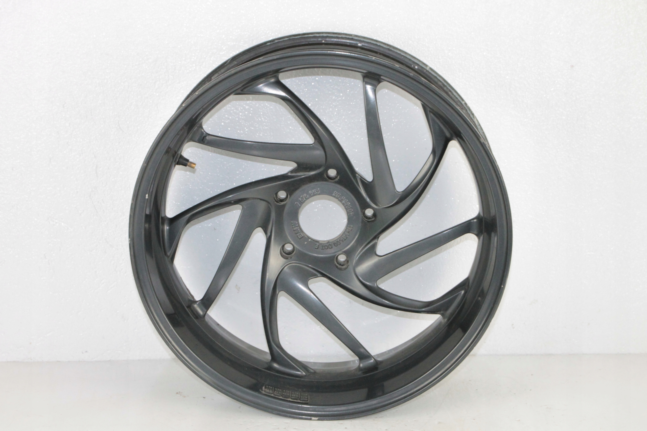 BMW K 1200 R 04-08 ОБОД ЗАДНИЙ ЗАДНИЙ