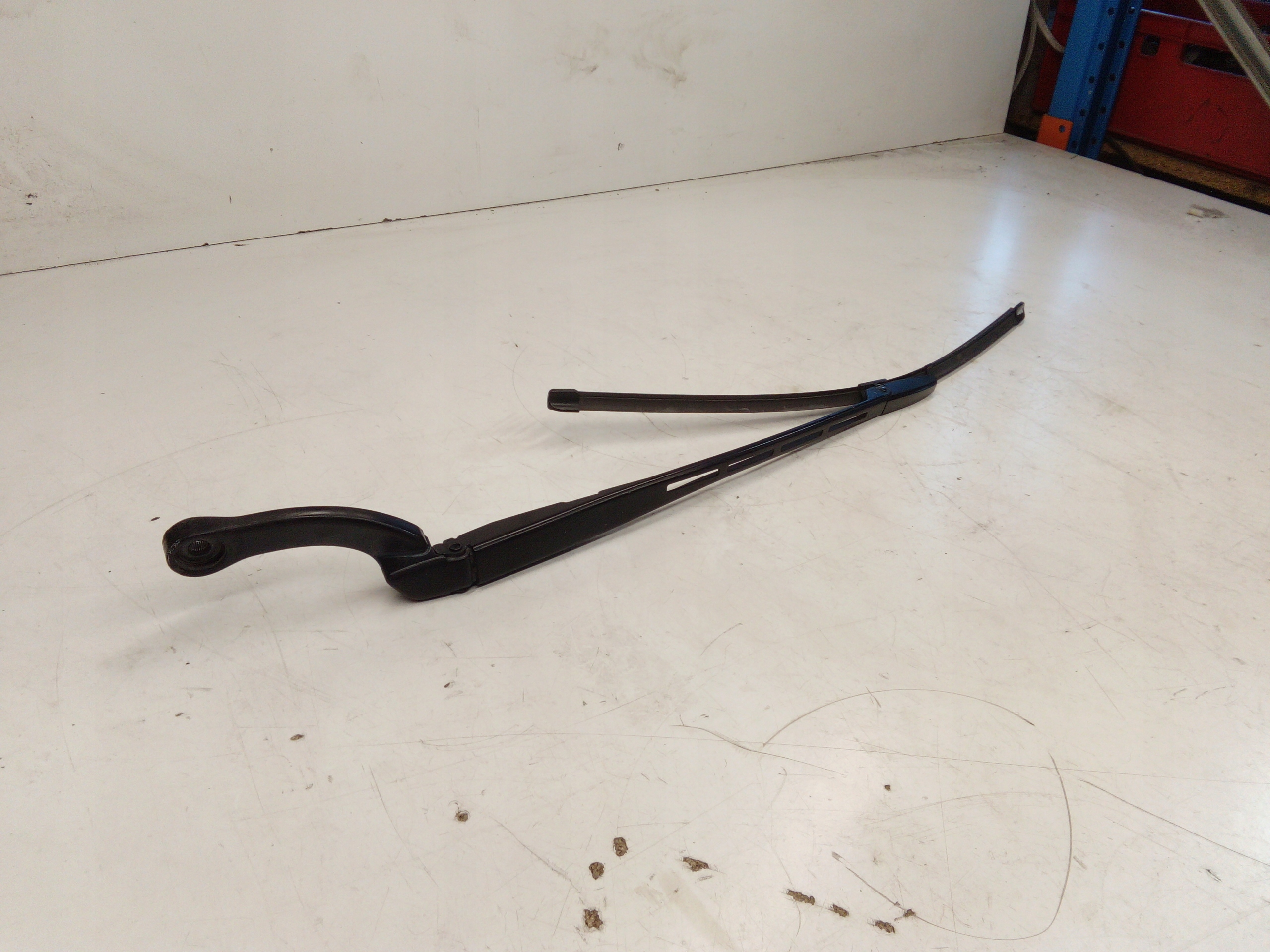 wiper arm left AUDI A4 B6 B7 8E1955407C