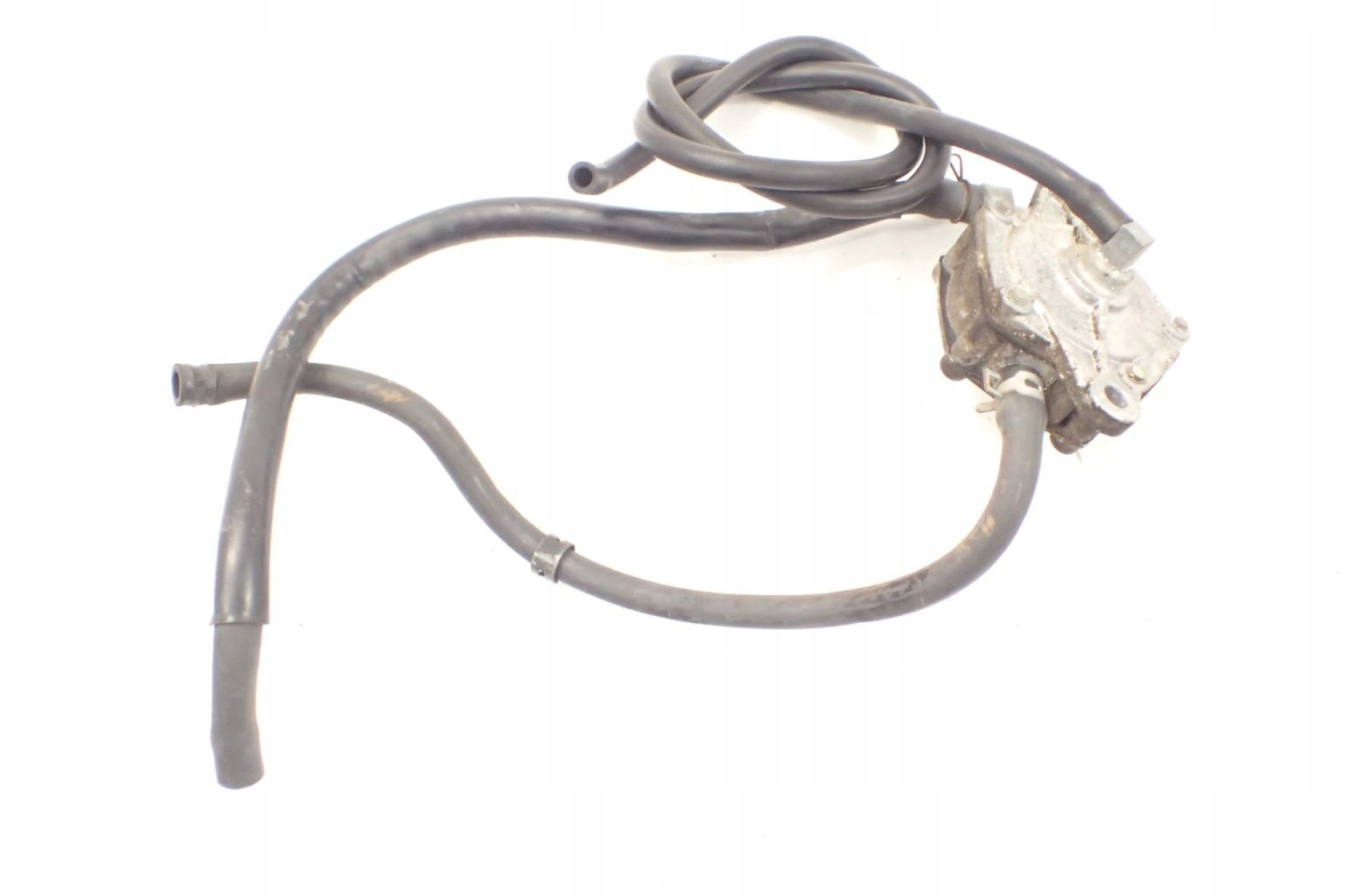 139630-1111 - Suzuki VX 800 топливный насос кран