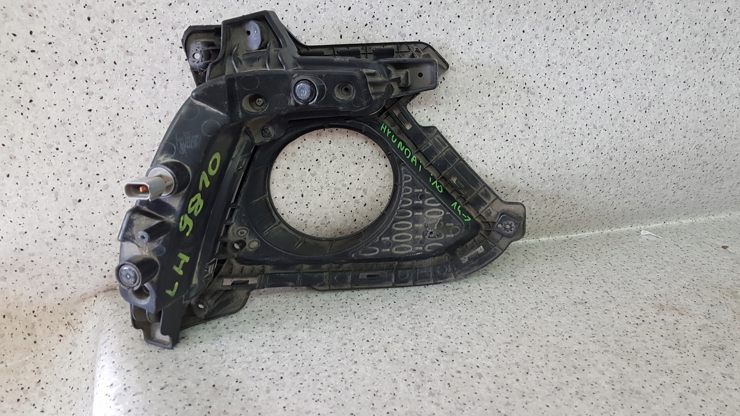 HYUNDAI i10 2013 - grid left + LED DRL fog light 9810