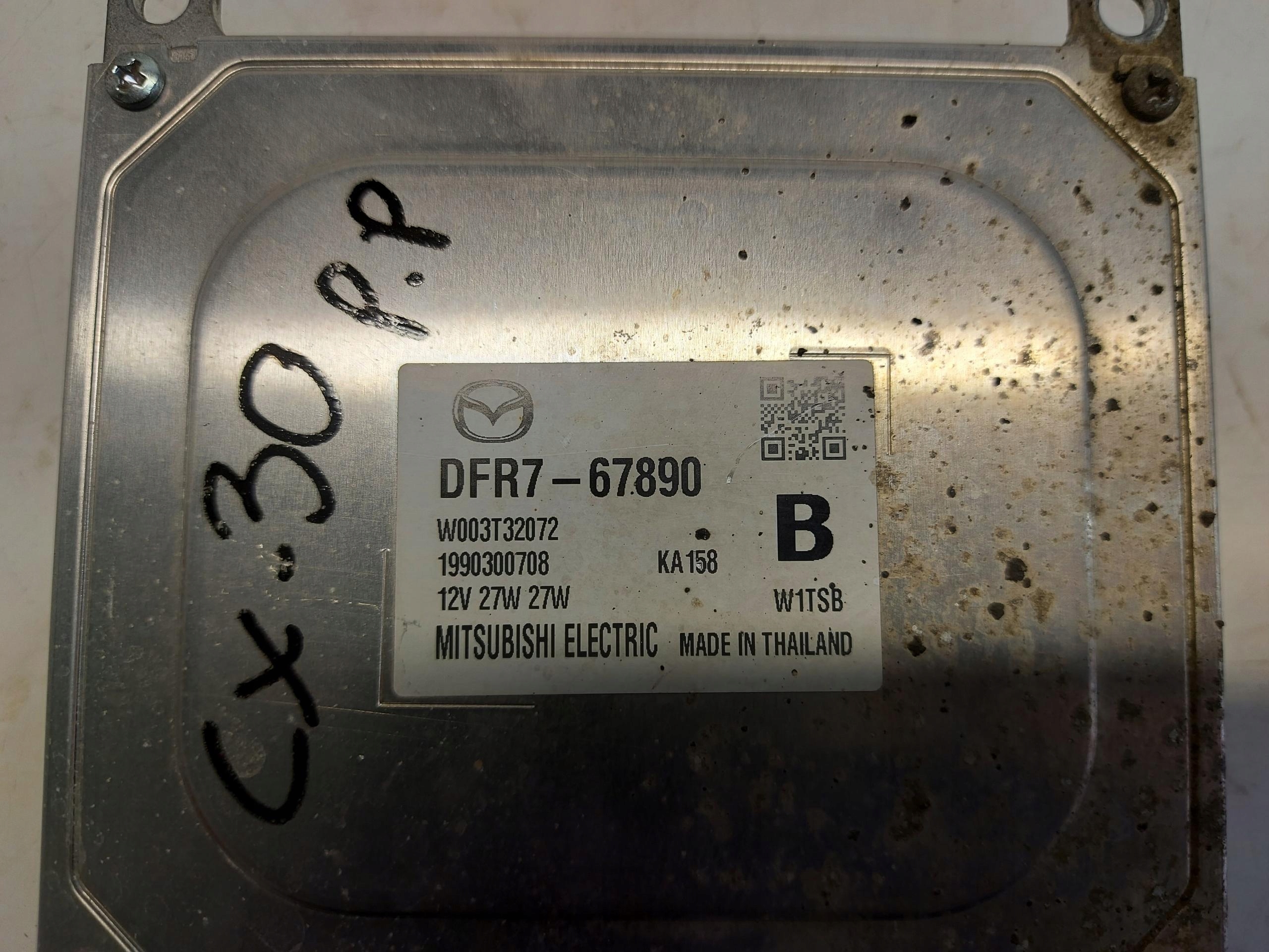 MAZDA CX30 2022r control unit lights front right DFR7-67890