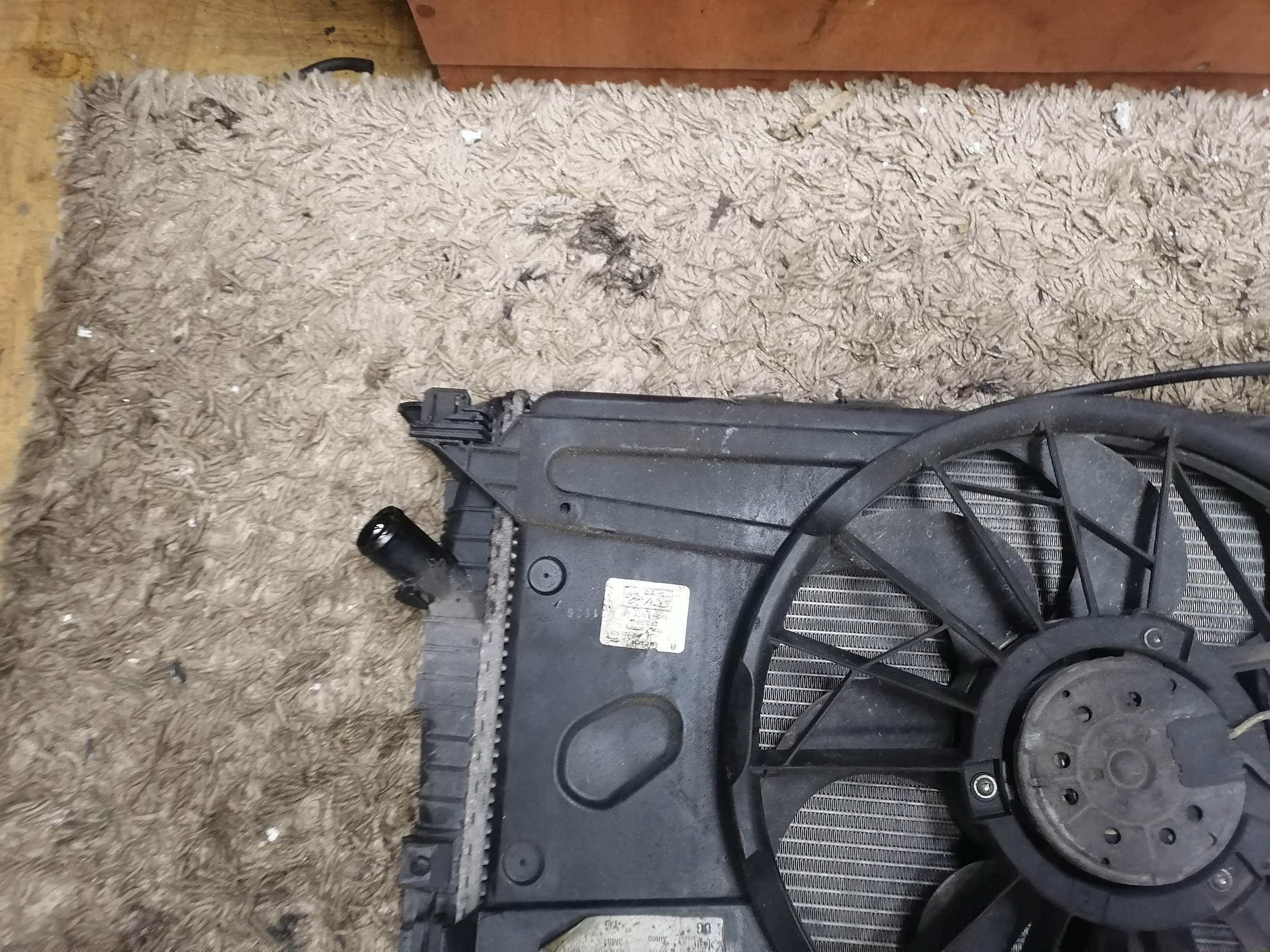 water cooler Z WENTYLATOREM FORD C MAX 2.0 TDCI