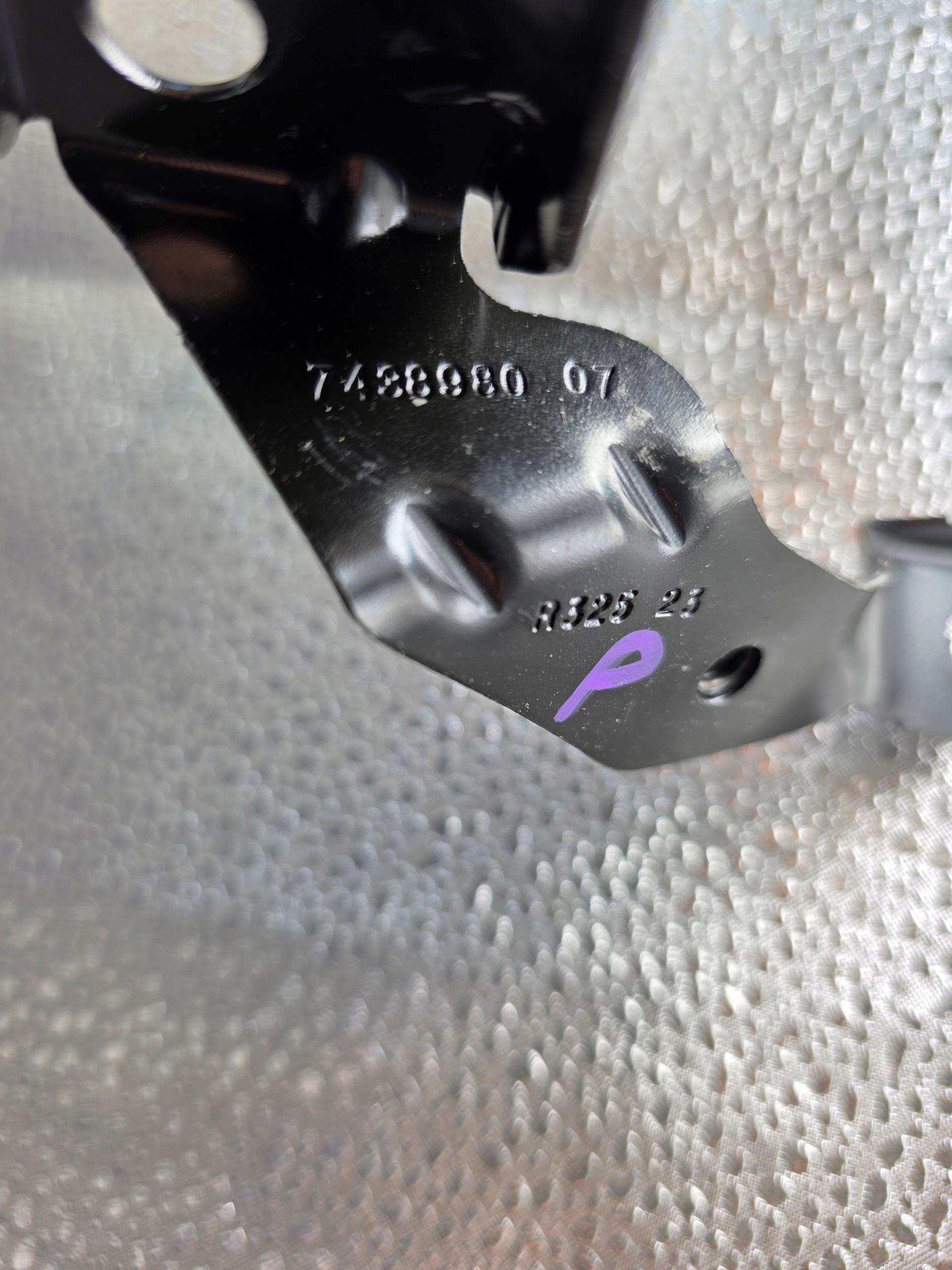 bracket pillar BOCZKA boot right BMW X7 G07 LCI 7438980