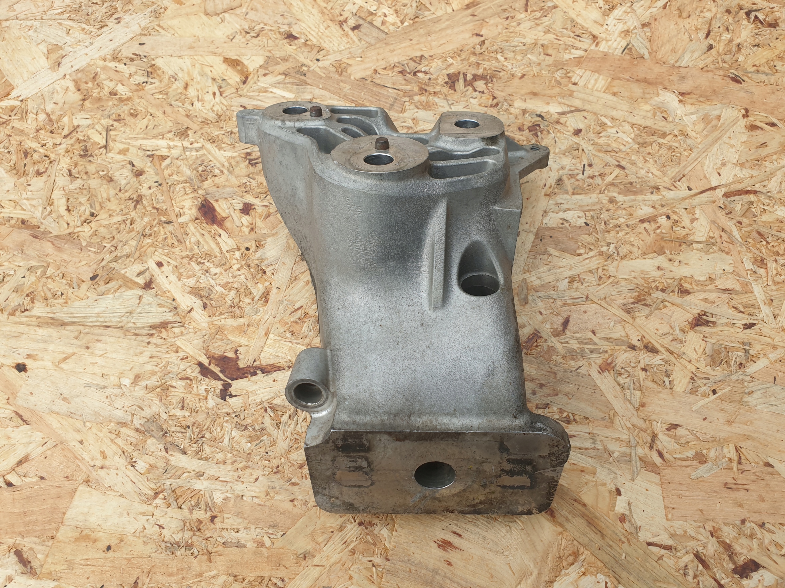 engine mount ALFA ROMEO STELVIO 2.9 670051247