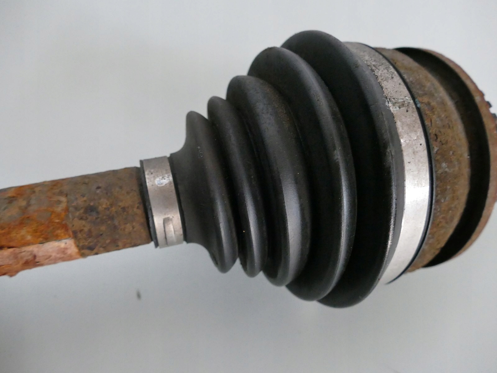 RANGE ROVER SPORT L320 3.6 TDV8 semi-axis left rear part