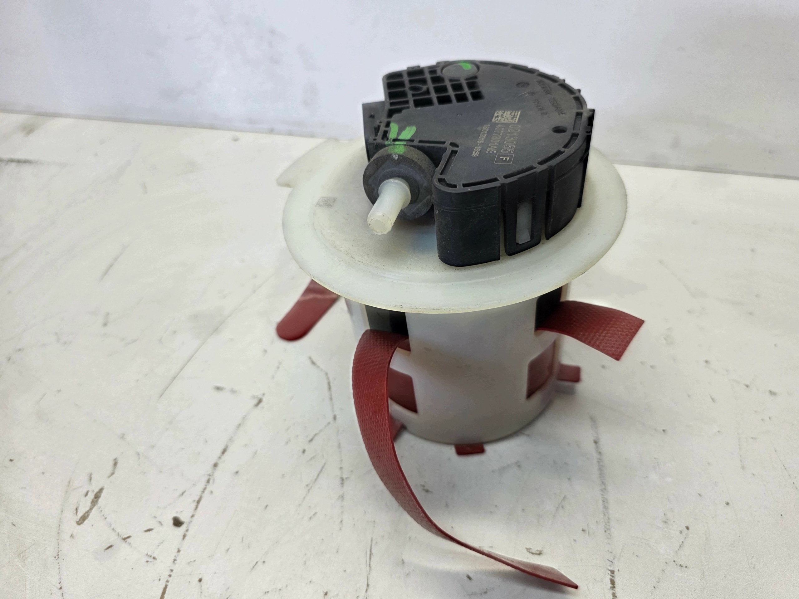 Pompa LIQUIDO SRODKA REDUKUJACEGO AUDI A6 C7 A7 4G0131969 Originale