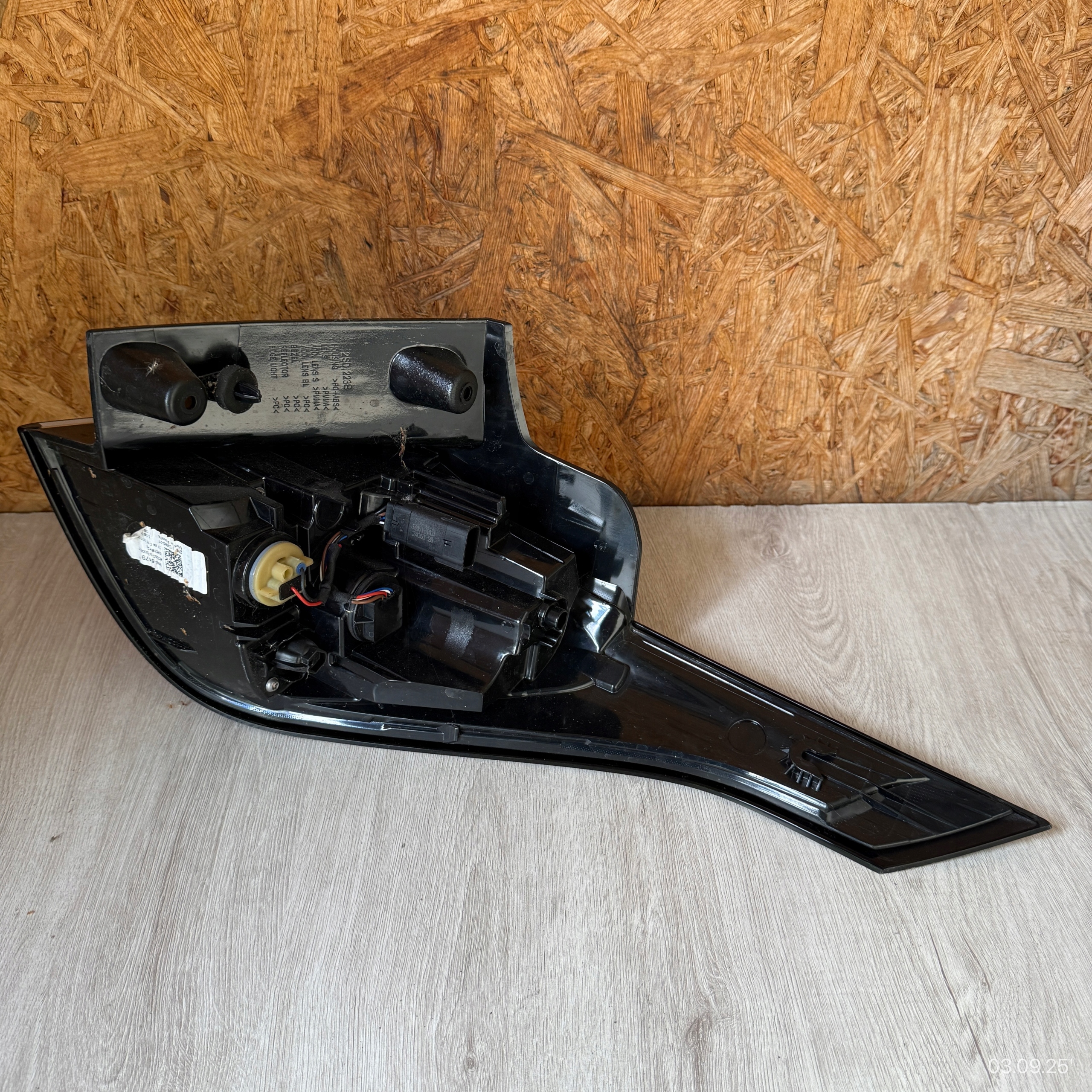 light rear left OPEL CROSSLAND X LIFT 2022 ROK