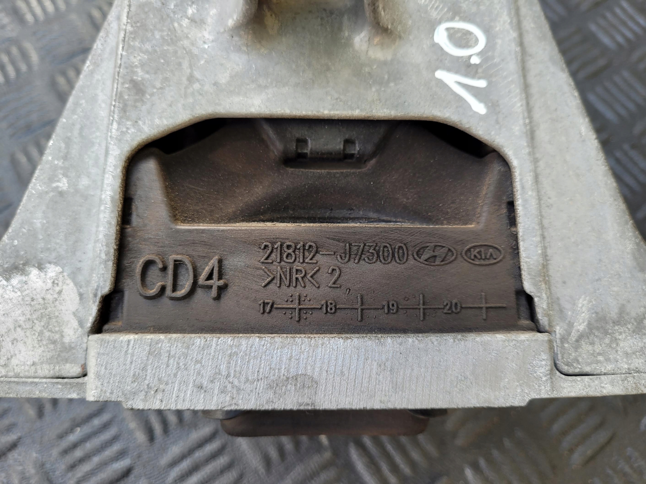 engine mount 21812-J7300 KIA XCEED CEED III 1.0 T-GDI