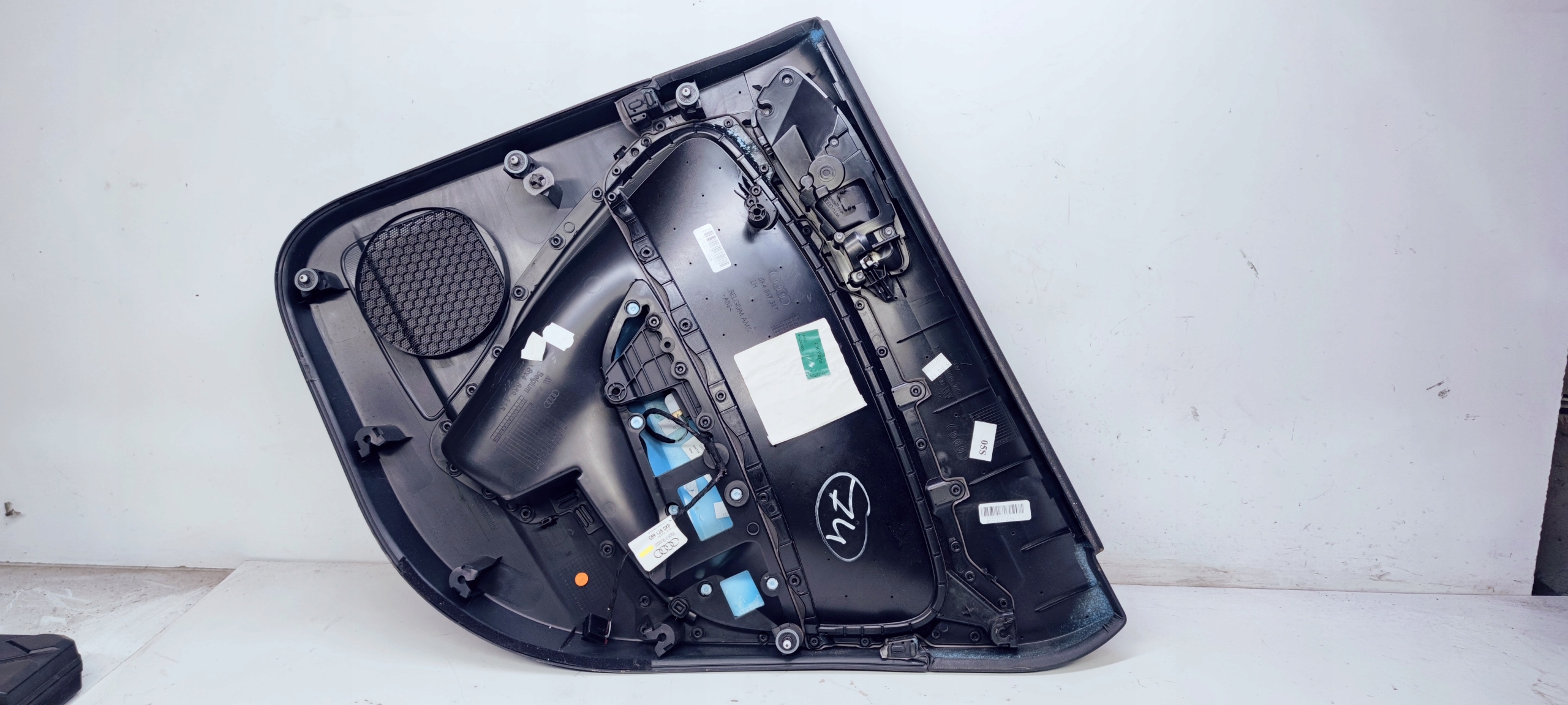 side door left rear part AUDI A1 8X4867317 *74*