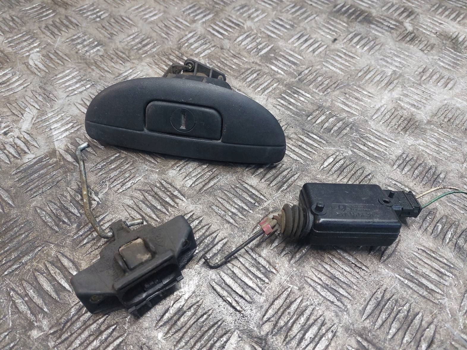 KLAMKA KLAPY BAGAŻNIKA RENAULT SCENIC I LIFT